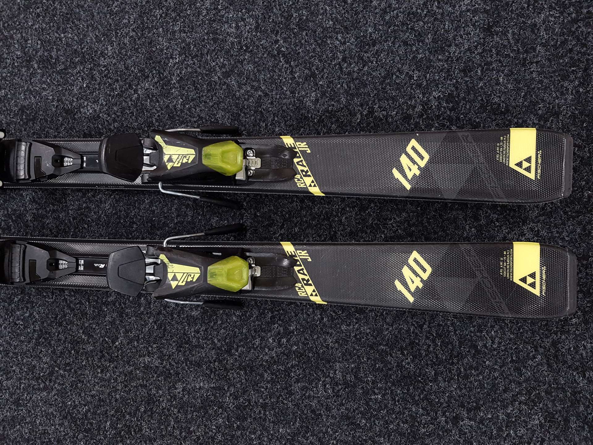 Použité lyže FISCHER Race RC4 JR + viazanie Fischer FJ 7