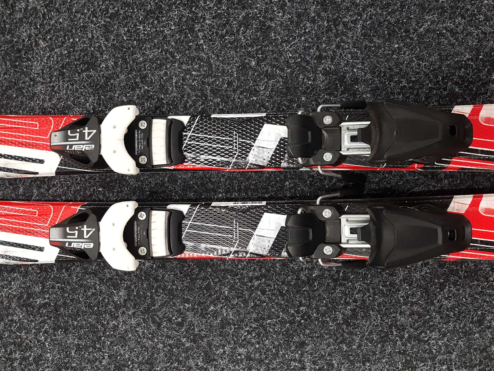 Gebrauchte Kinderski ELAN Race Pro Sport + Bindungen Elan EL 4.5