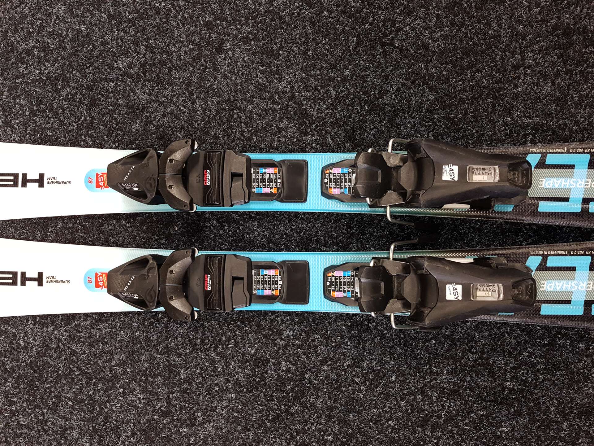 Použité dětské lyže HEAD Supershape Team + vázání Tyrolia JRS 4.5 CA
