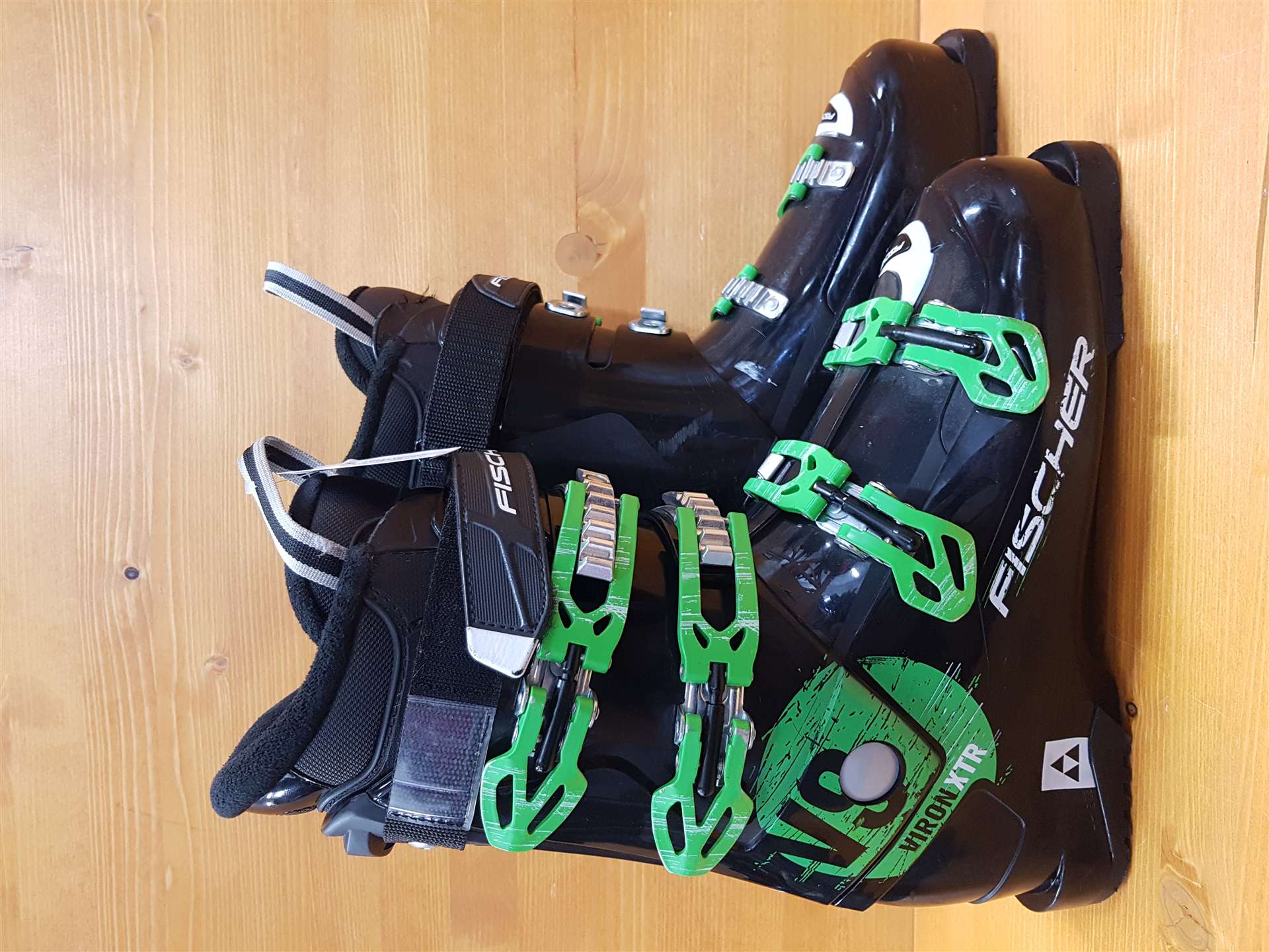 Clăpari de schi FISCHER Viron V9 XTR second-hand