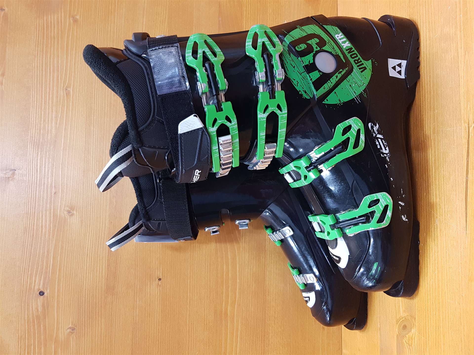 Clăpari de schi FISCHER Viron V9 XTR second-hand