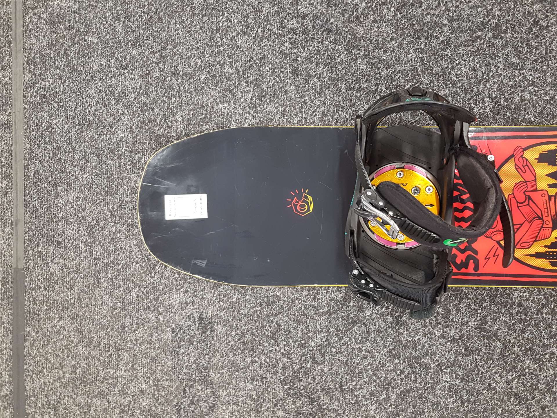 Použitý snowboard Salomon Grail + vázání K2 velikost XS