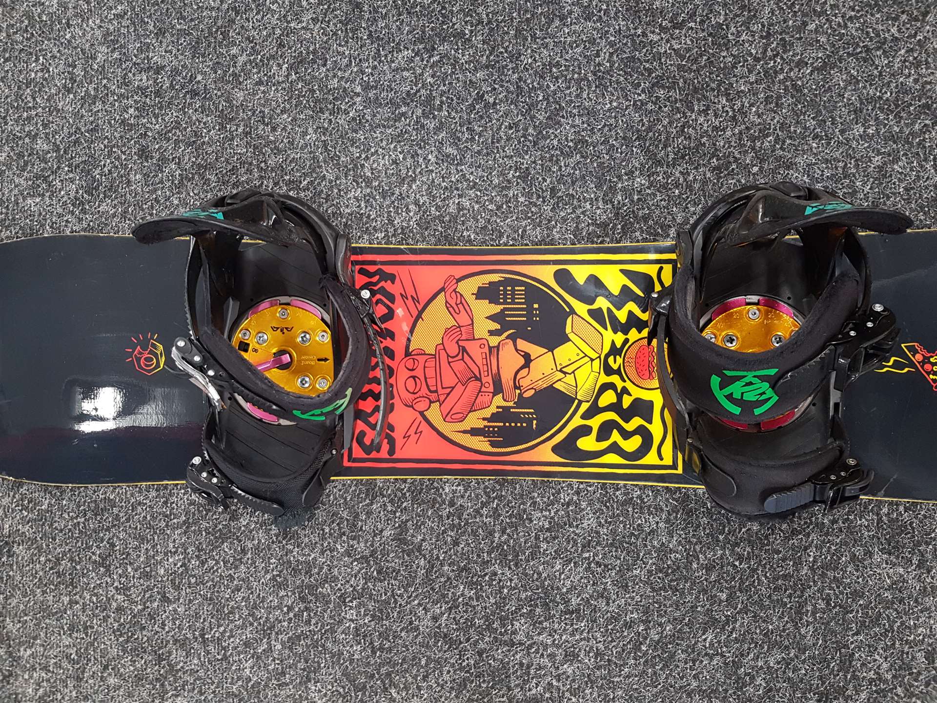 Použitý snowboard Salomon Grail + vázání K2 velikost XS