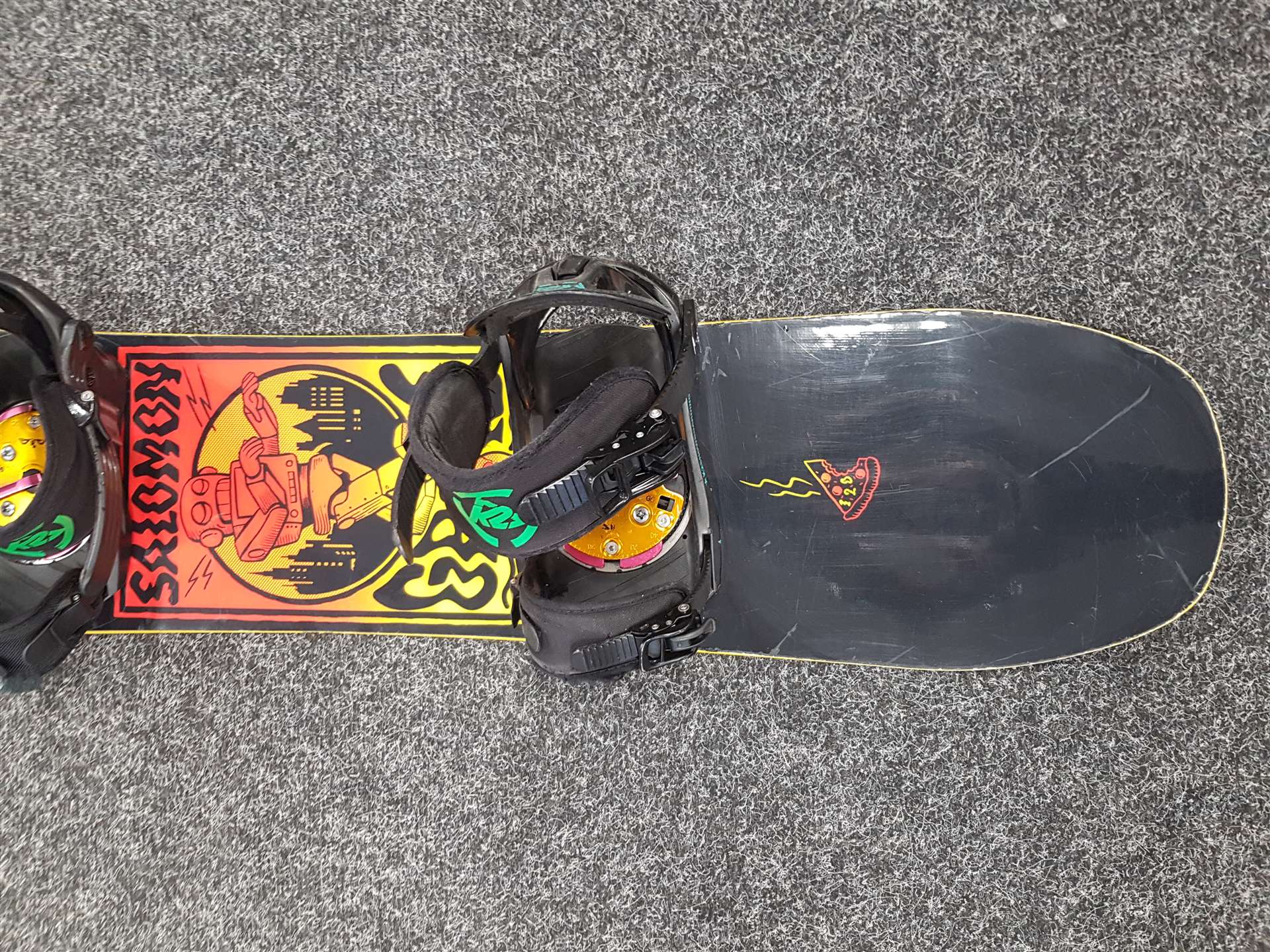 Použitý snowboard Salomon Grail + vázání K2 velikost XS