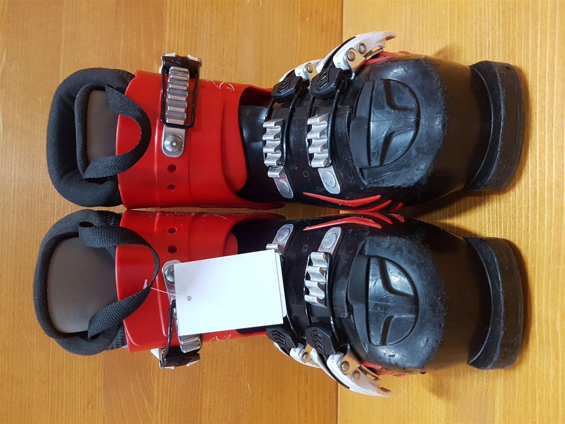 Použité lyžiarky ATOMIC Hawx JR