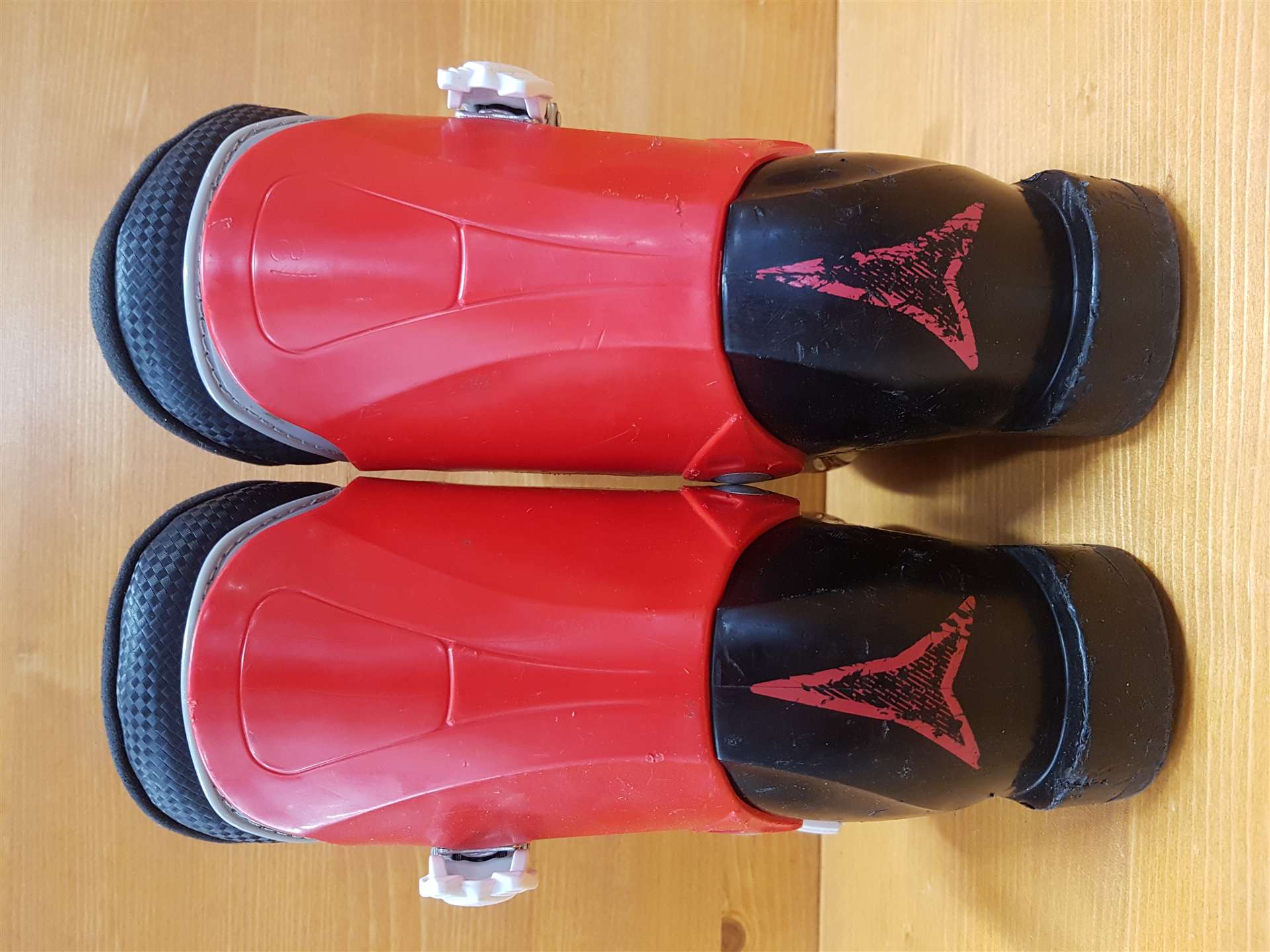 Použité lyžiarky ATOMIC Hawx JR