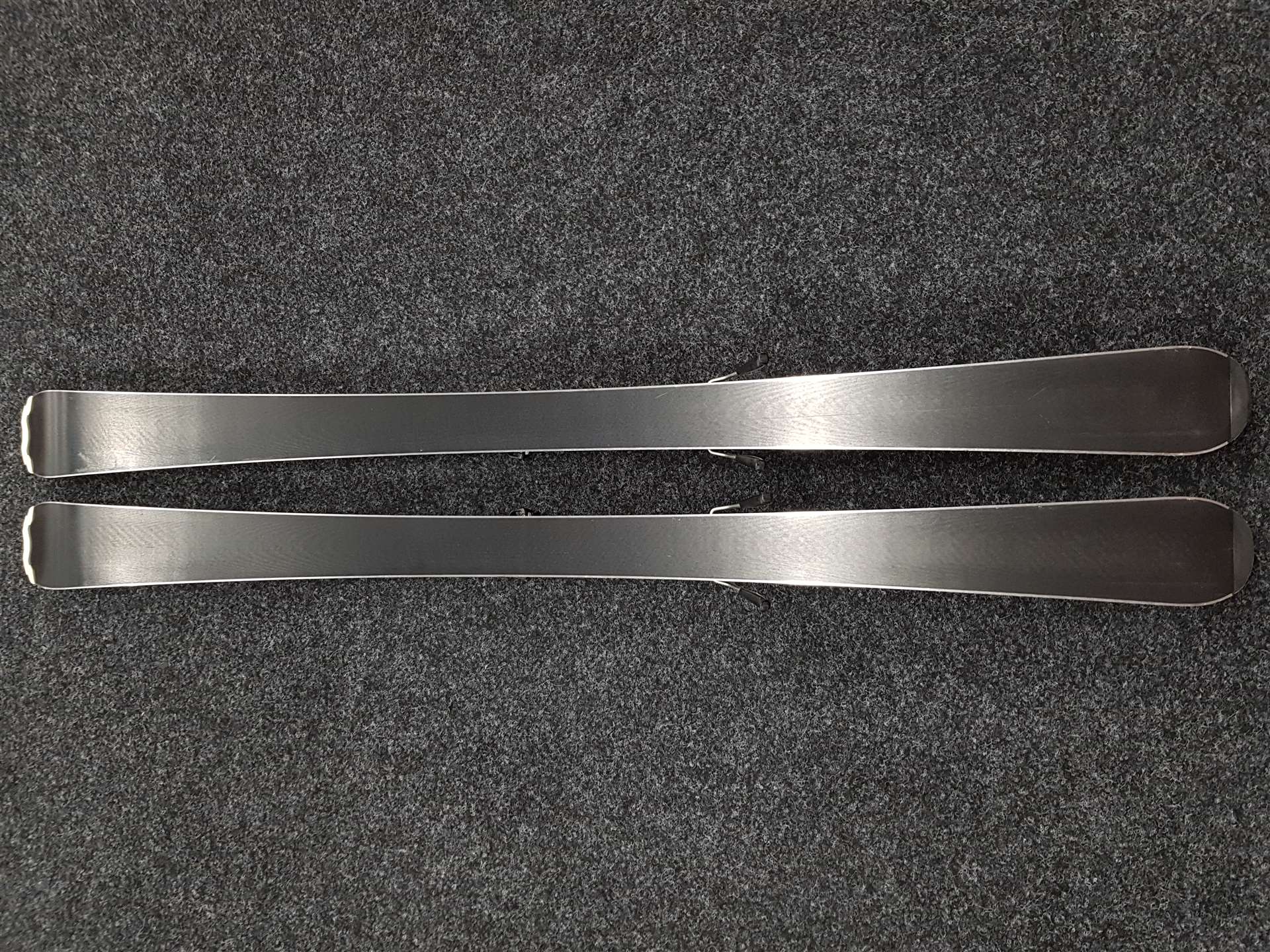 Použité lyže HEAD Super Shape ERA 2.0 + viazanie Head SLR 7.5