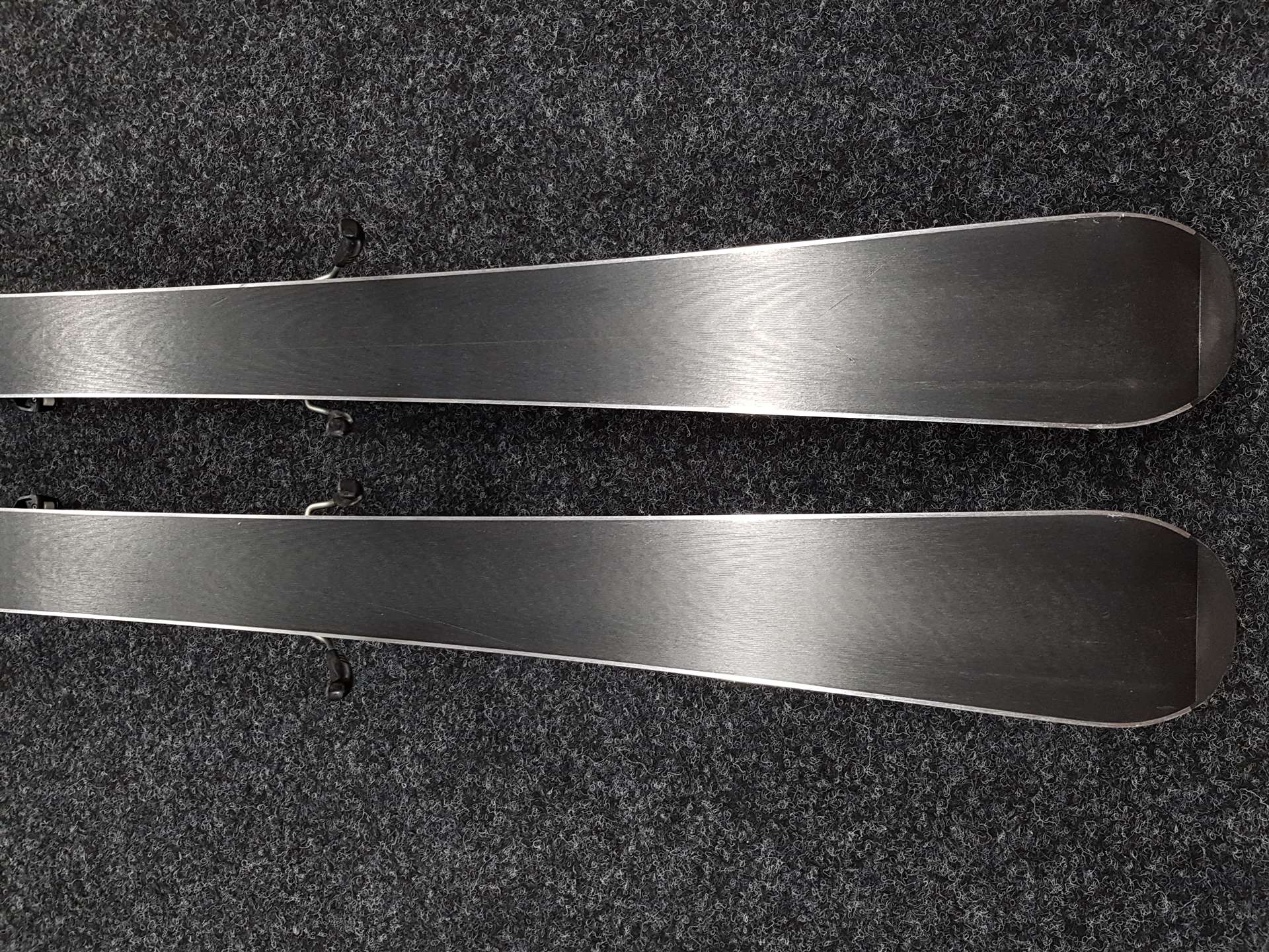 Použité lyže HEAD Super Shape ERA 2.0 + viazanie Head SLR 7.5