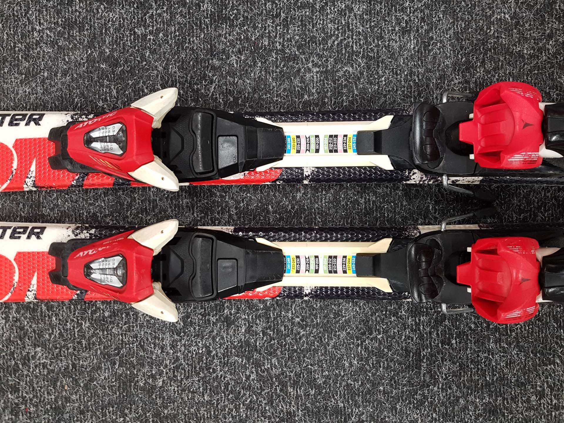 Esquís ATOMIC REDSTER Piste Rocker usados