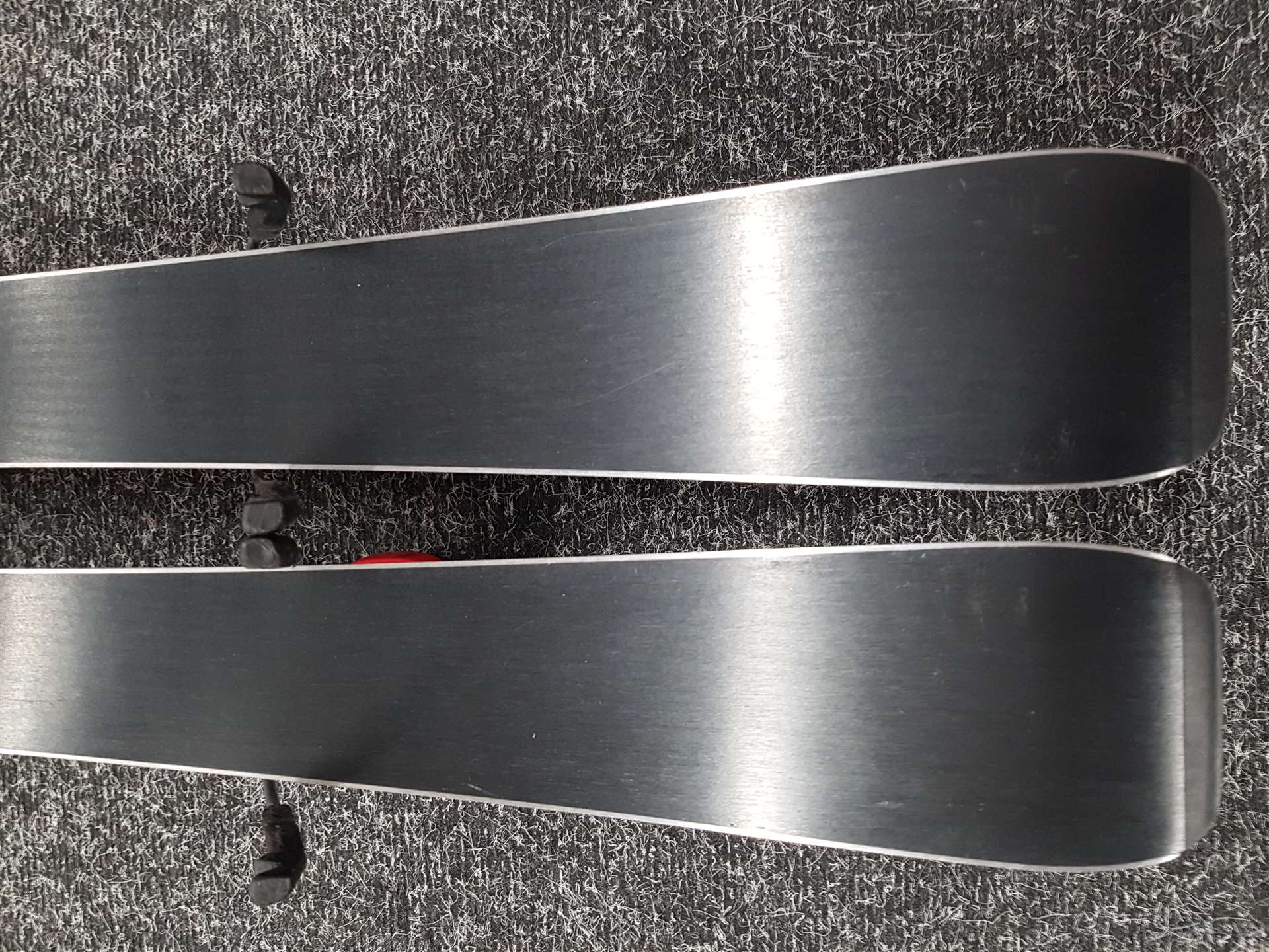 Esquís ATOMIC REDSTER Piste Rocker usados