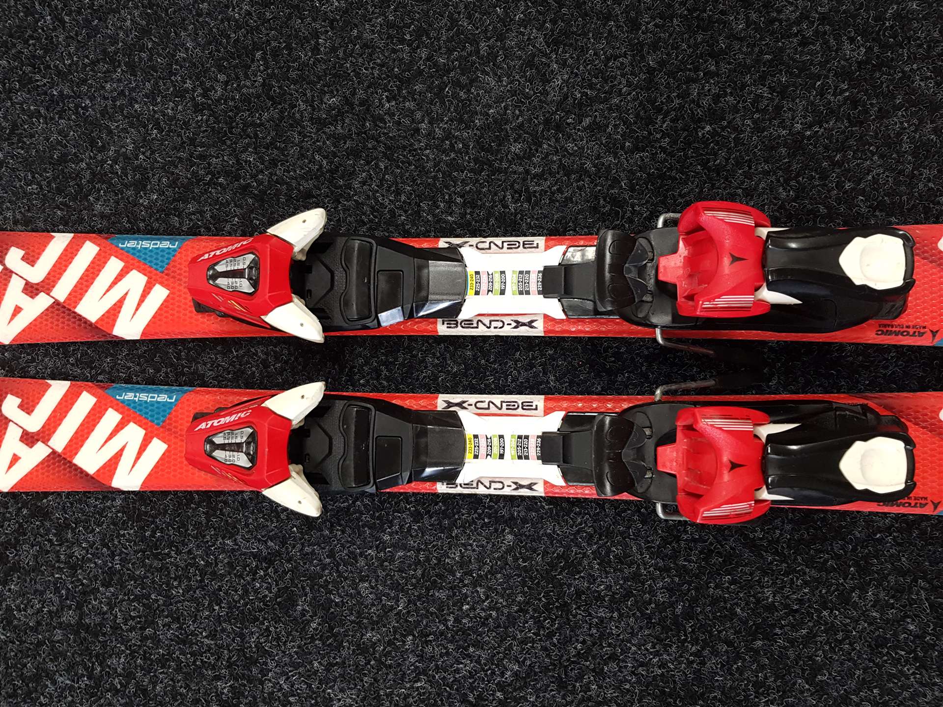 Rabljene dječje skije ATOMIC Redster XT 90 + vezovi Atomic XTE 45