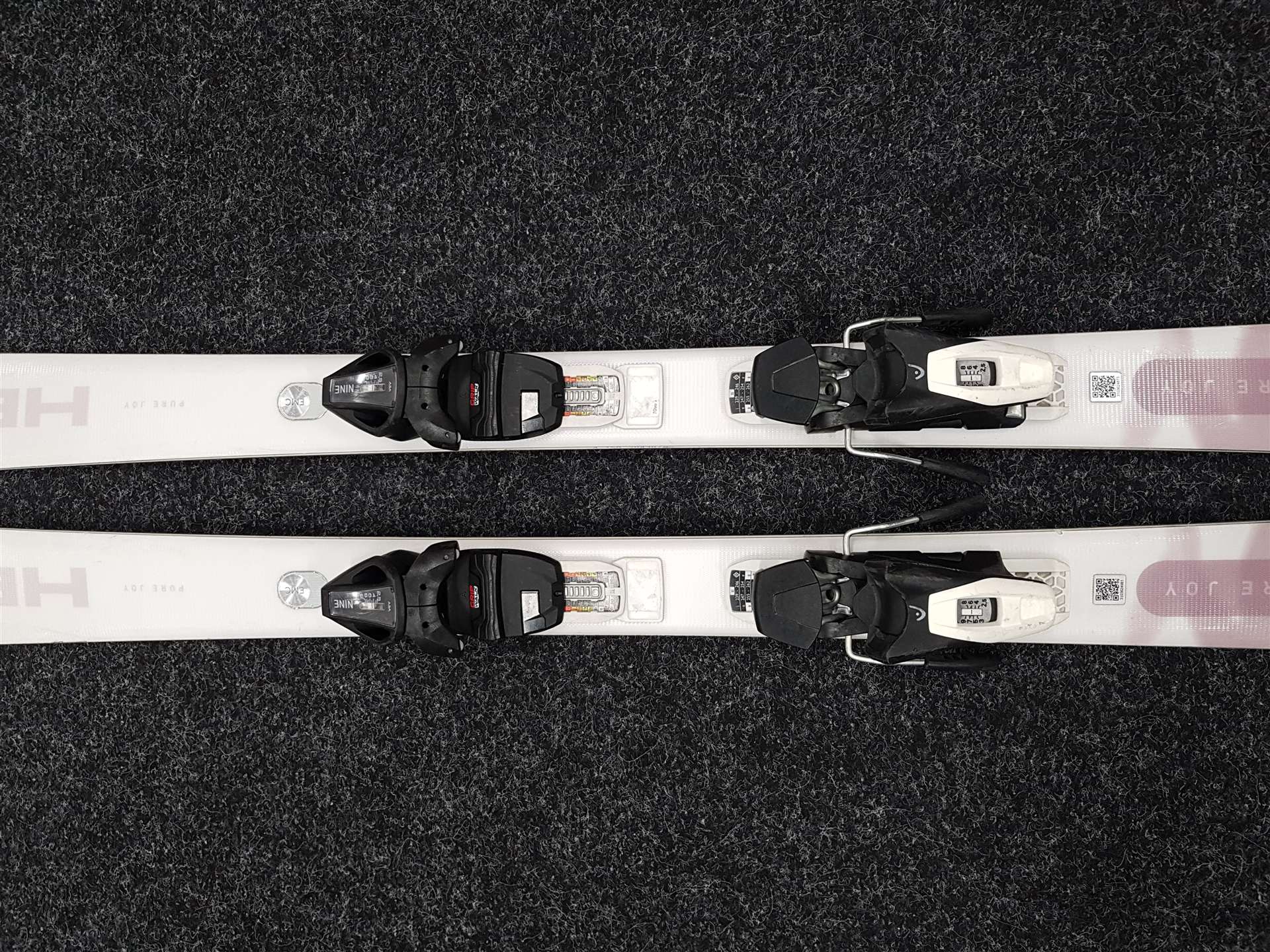 Gebrauchte HEAD Pure Joy Ski + Head A3A 9 Bindungen