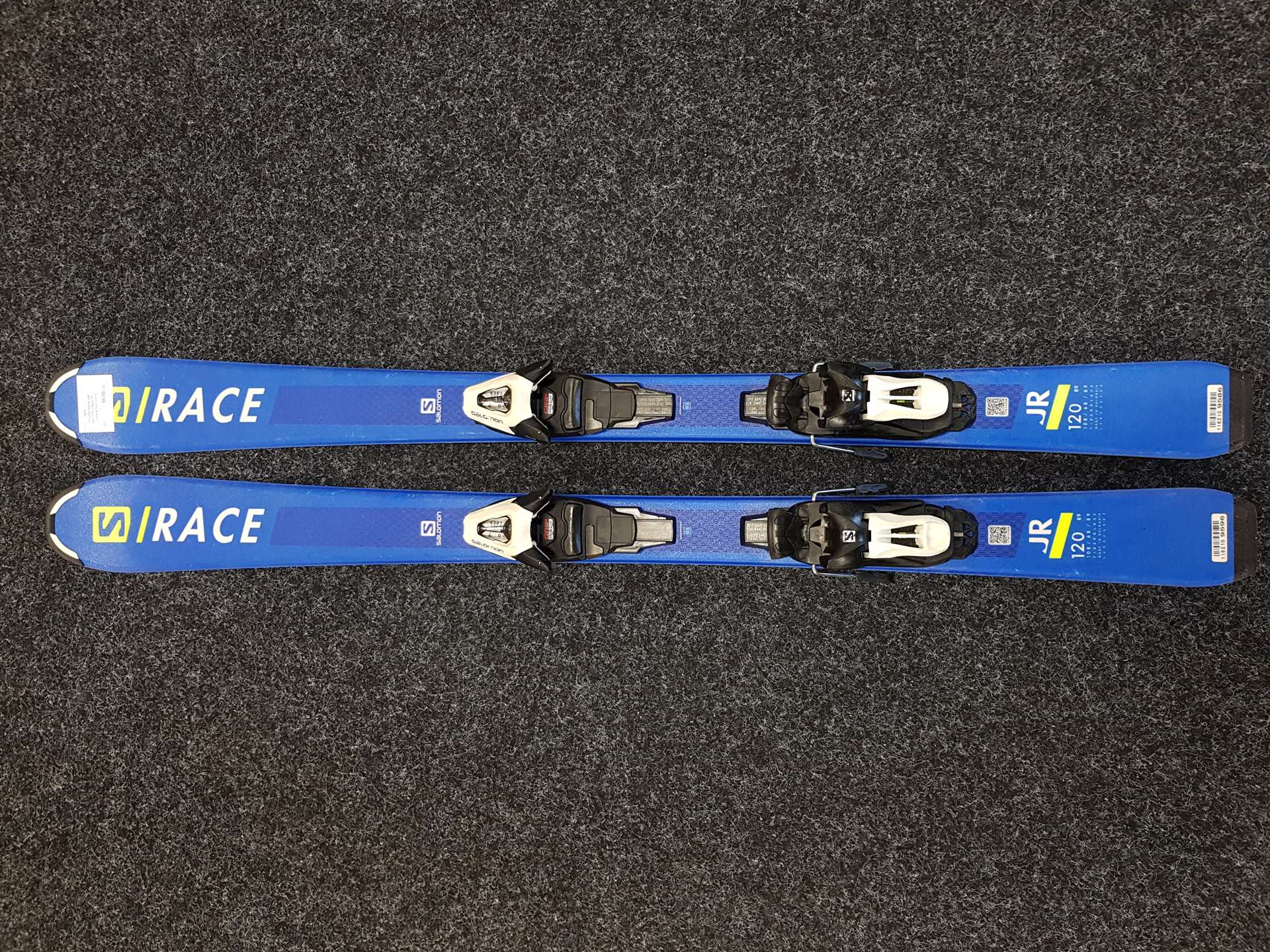 Použité detské lyže SALOMON Race JR + viazanie Salomon 5