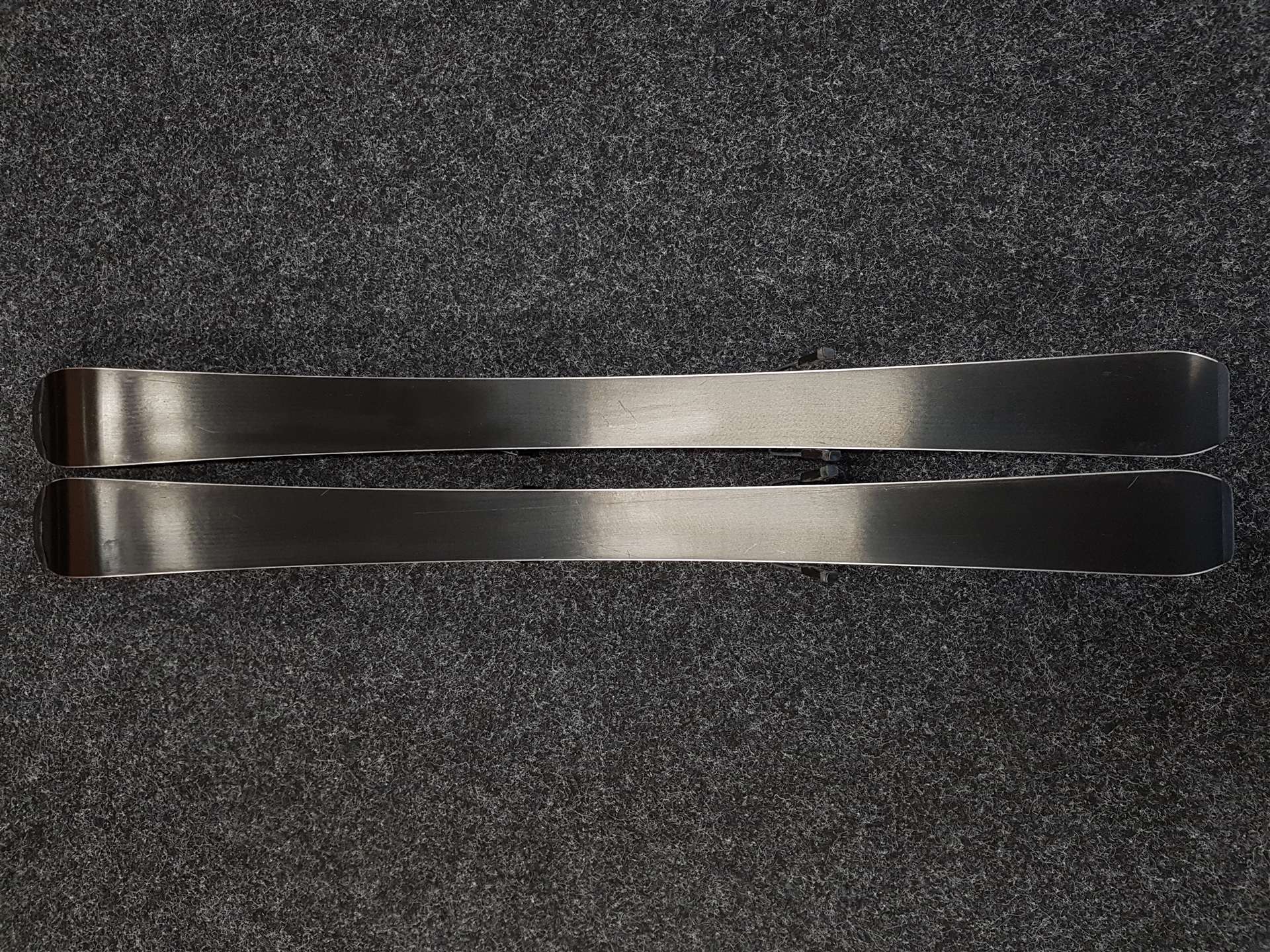 Použité detské lyže SALOMON Race JR + viazanie Salomon 5