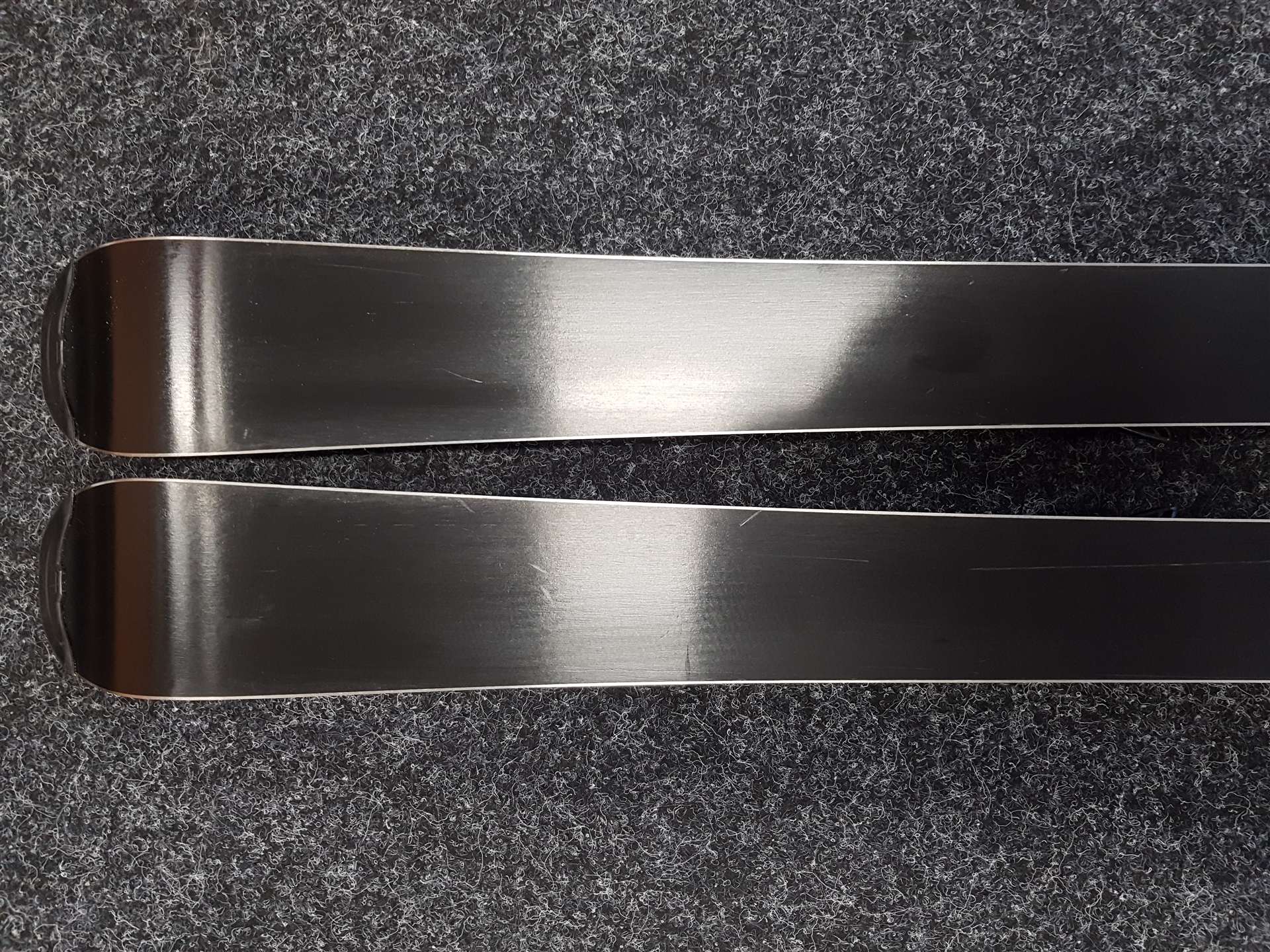 Použité detské lyže SALOMON Race JR + viazanie Salomon 5