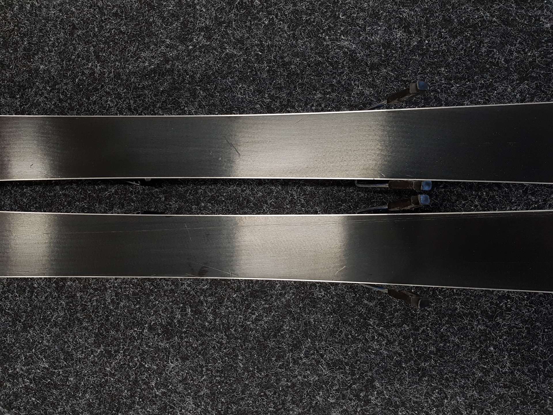 Použité detské lyže SALOMON Race JR + viazanie Salomon 5