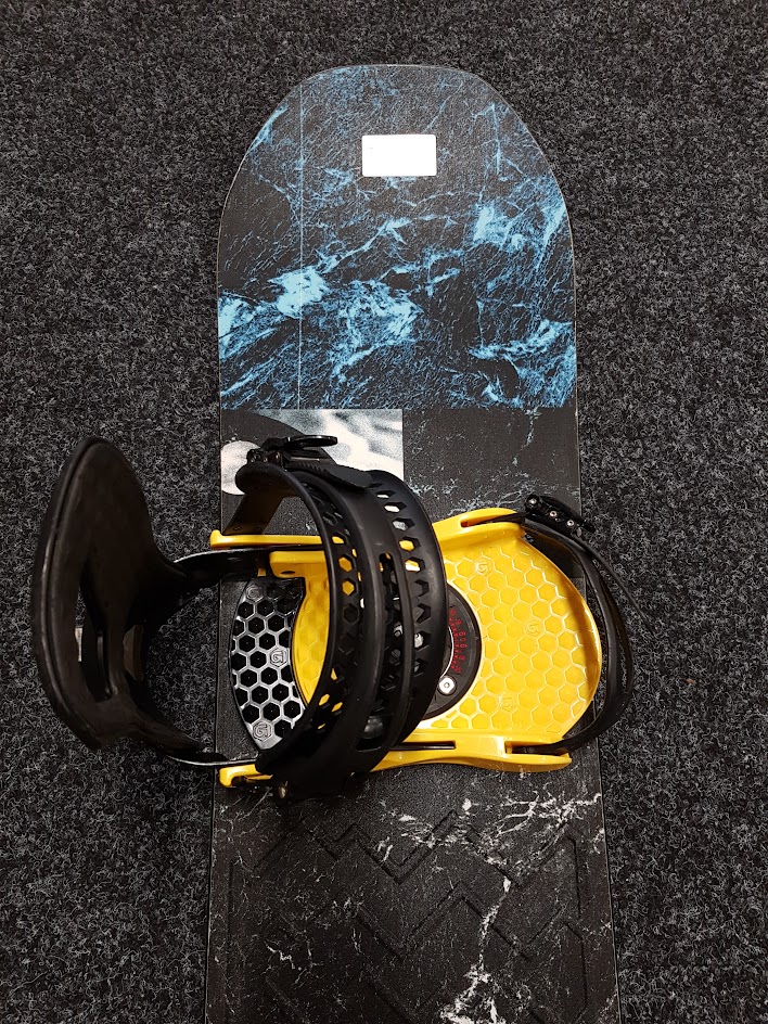 Gebrauchtes Burton Radius Snowboard + Burton Bindungen Größe L