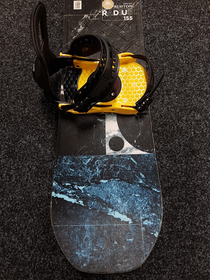 Gebrauchtes Burton Radius Snowboard + Burton Bindungen Größe L