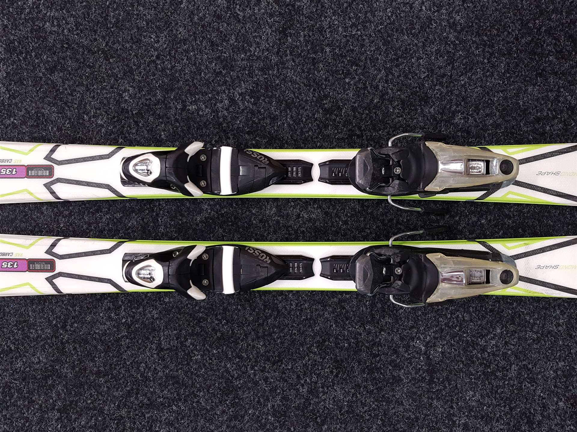 Použité lyže ROSSIGNOL Pursuit + vázání Rossignol Axium 11