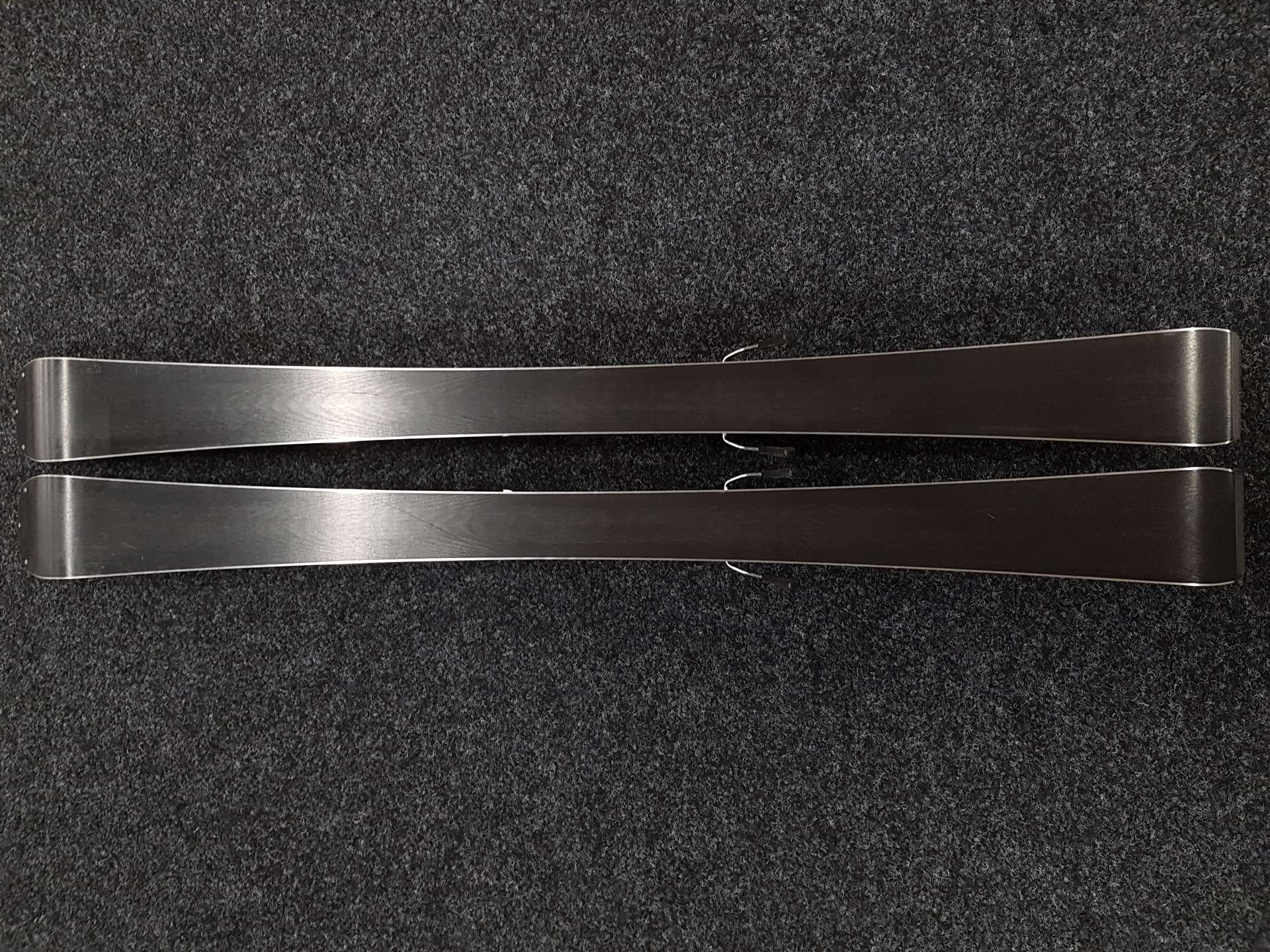 Použité lyže ROSSIGNOL Pursuit + vázání Rossignol Axium 11