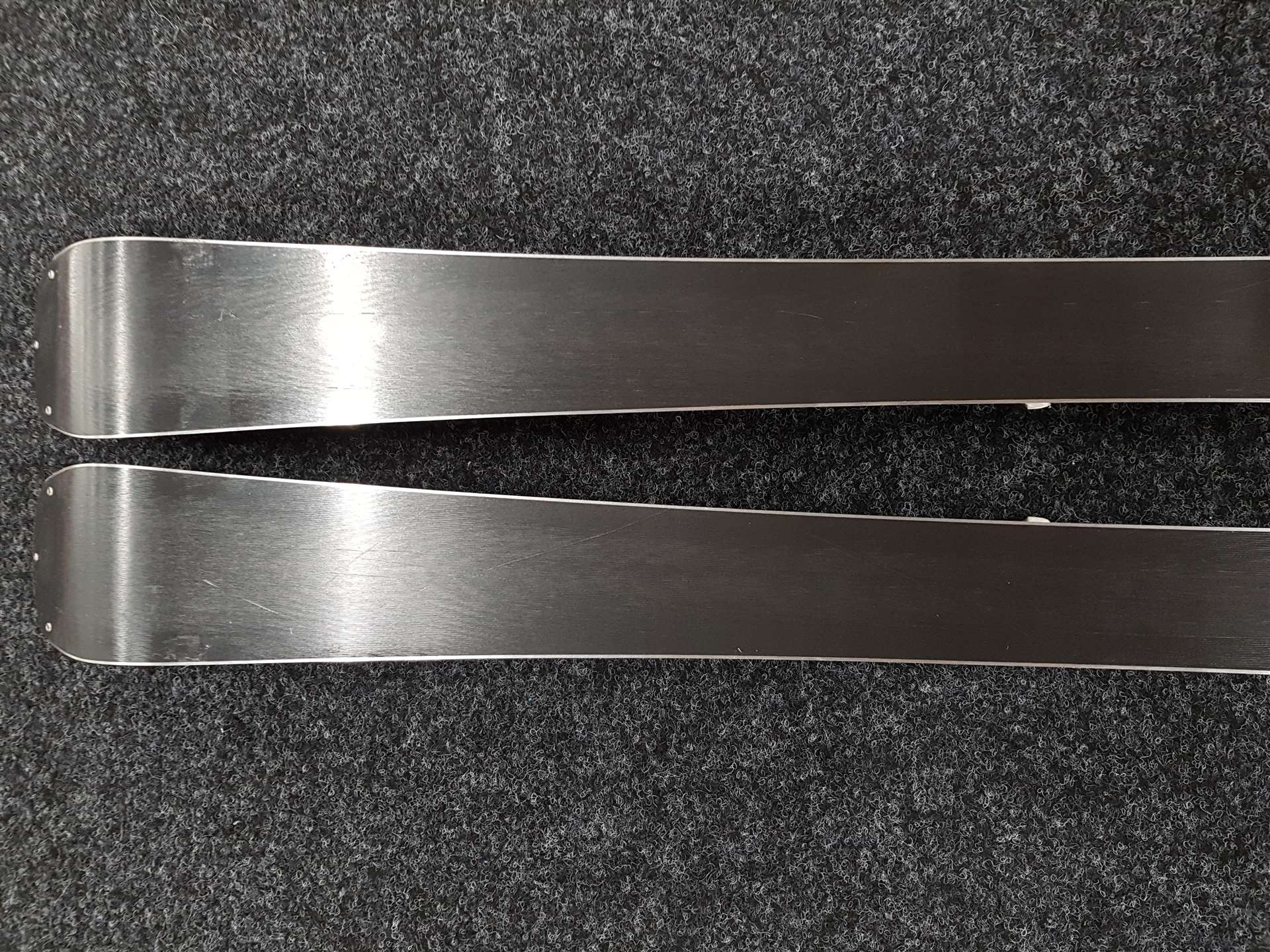 Použité lyže ROSSIGNOL Pursuit + vázání Rossignol Axium 11