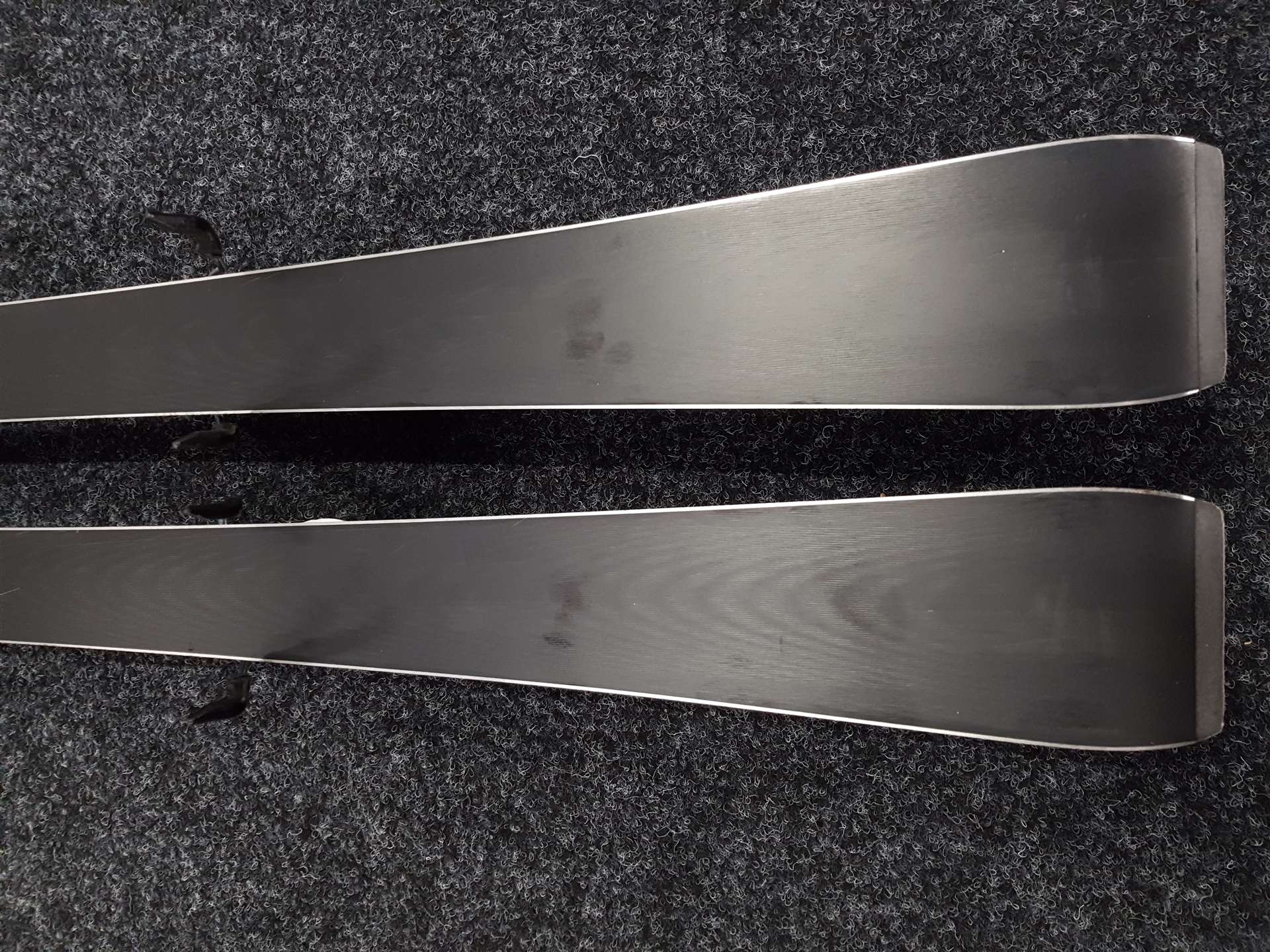 Gebrauchte ATOMIC Performer XT Skier + Atomic 10.0 Bindungen