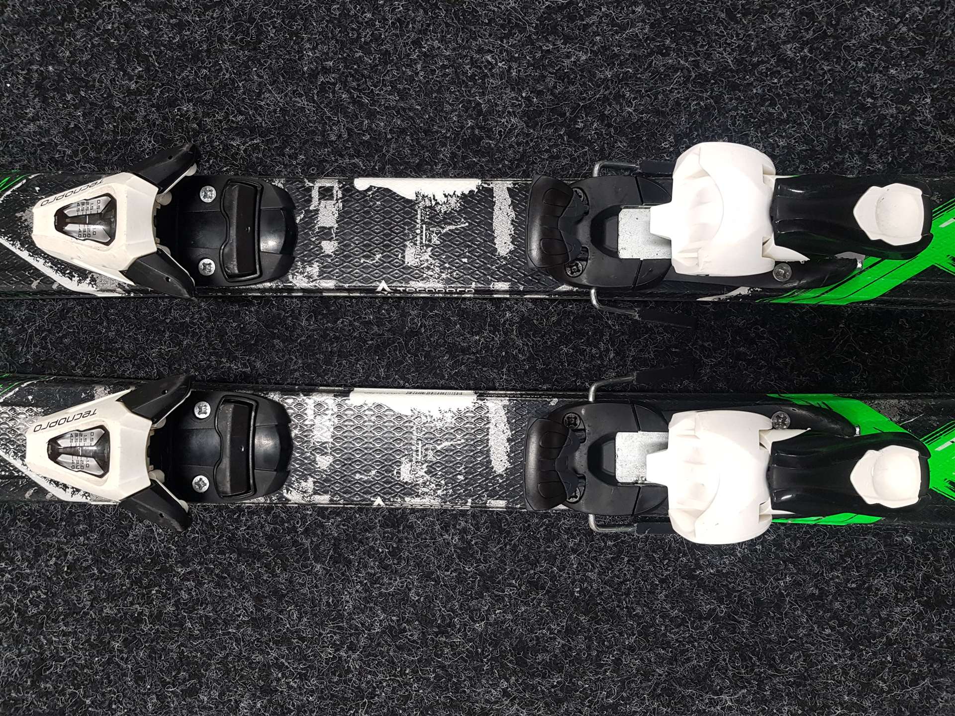 Použité detské lyže TECNOPRO XT team + viazanie Tecnopro TC 4.5