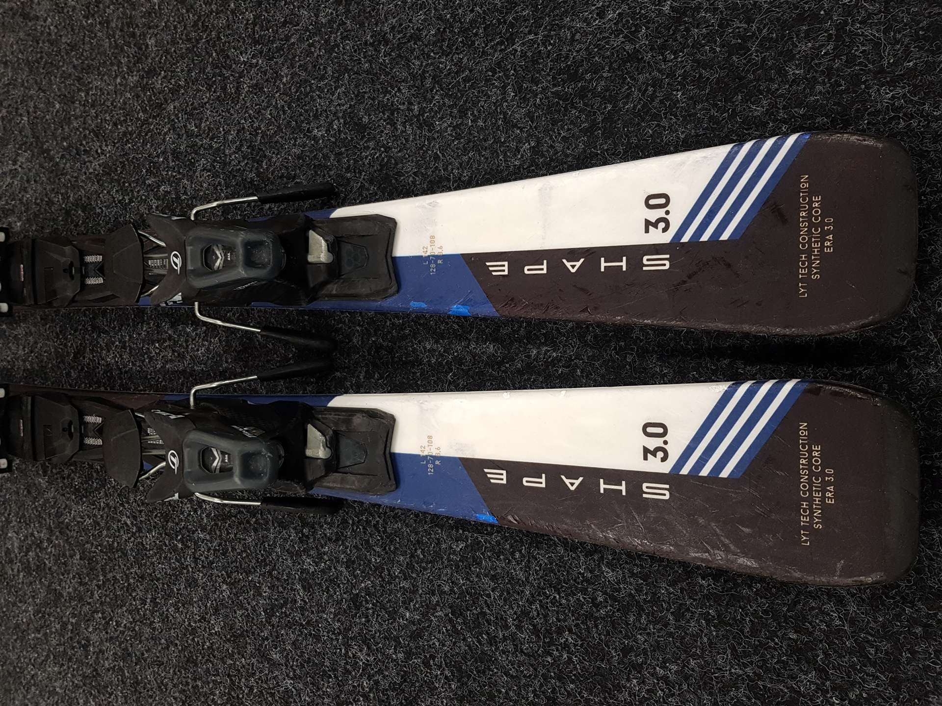 Esquís HEAD Shape 3.0 usados + fijaciones Tyrolia 10