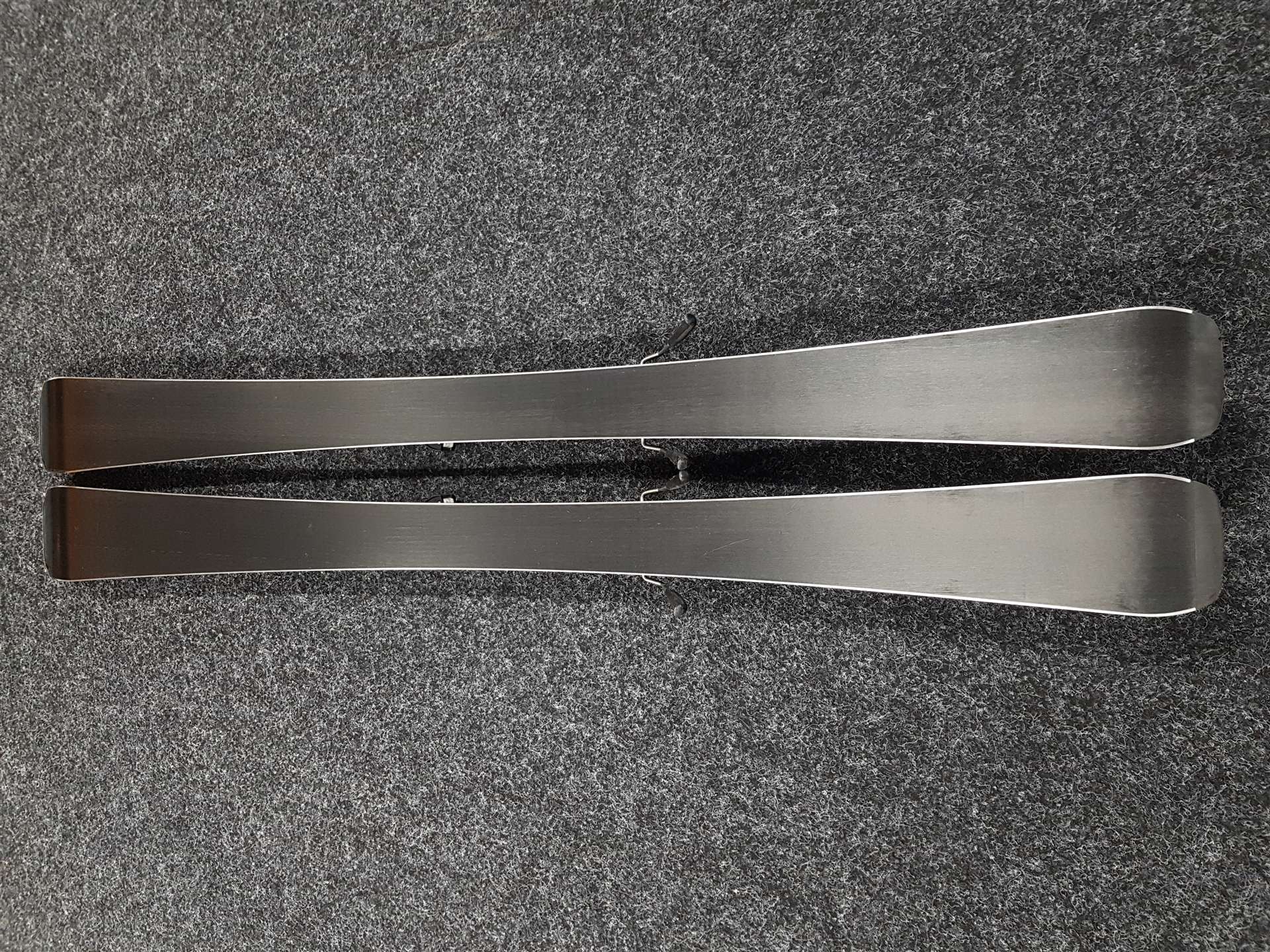 Esquís HEAD Shape 3.0 usados + fijaciones Tyrolia 10