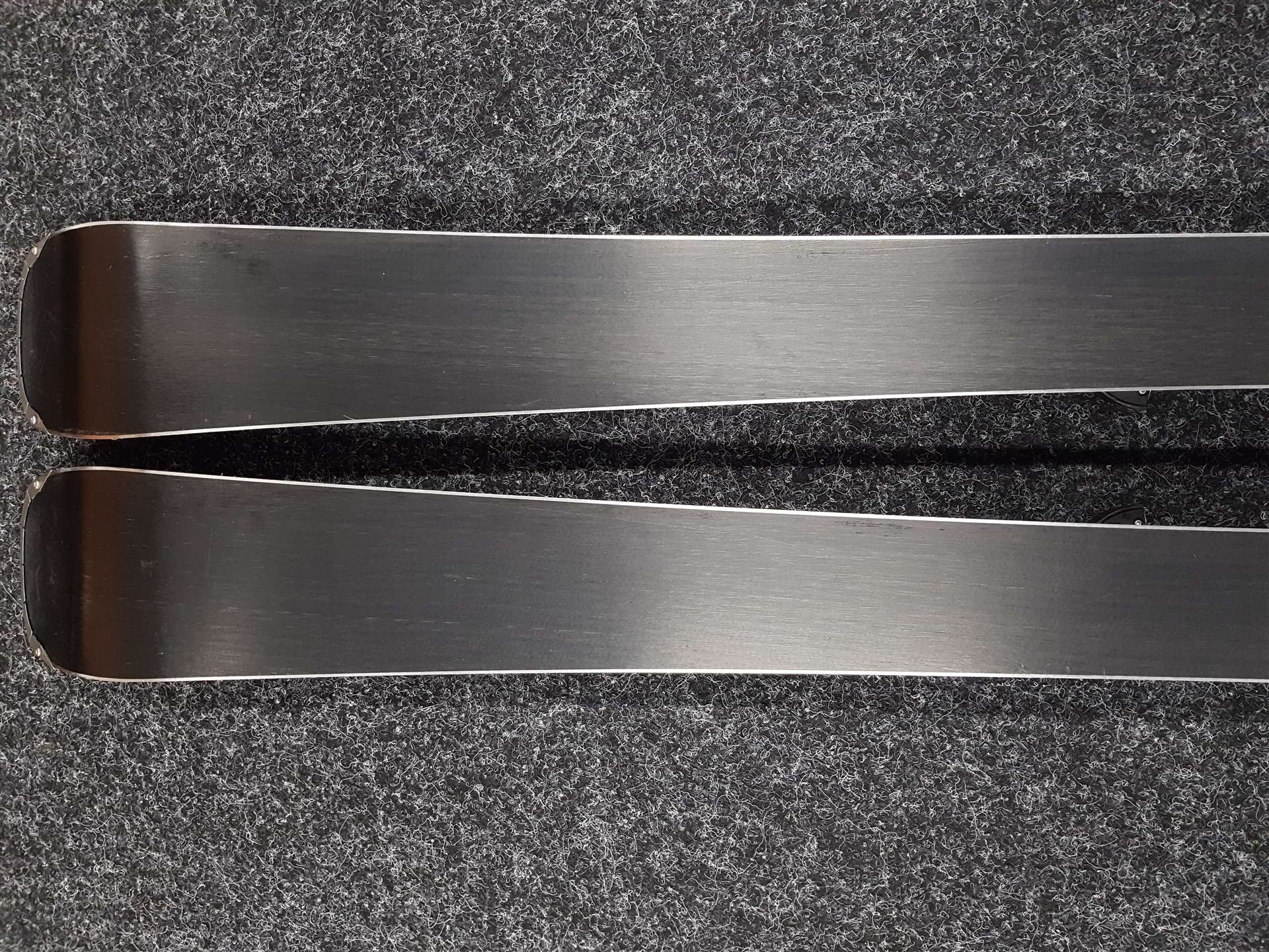 Esquís HEAD Shape 3.0 usados + fijaciones Tyrolia 10