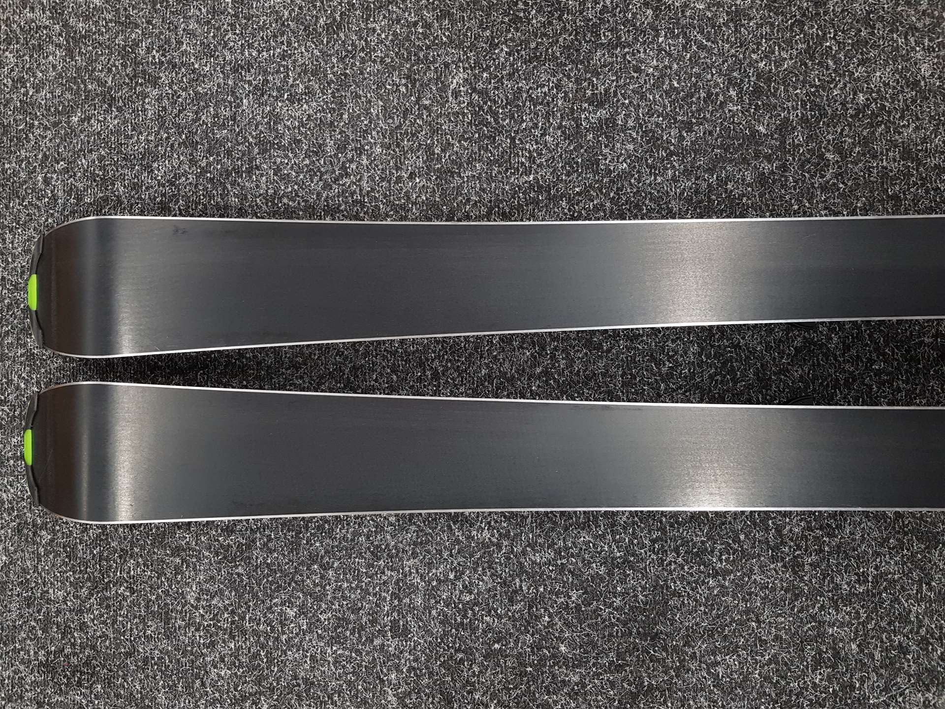 Schiuri Elan Race SX 155 folosite