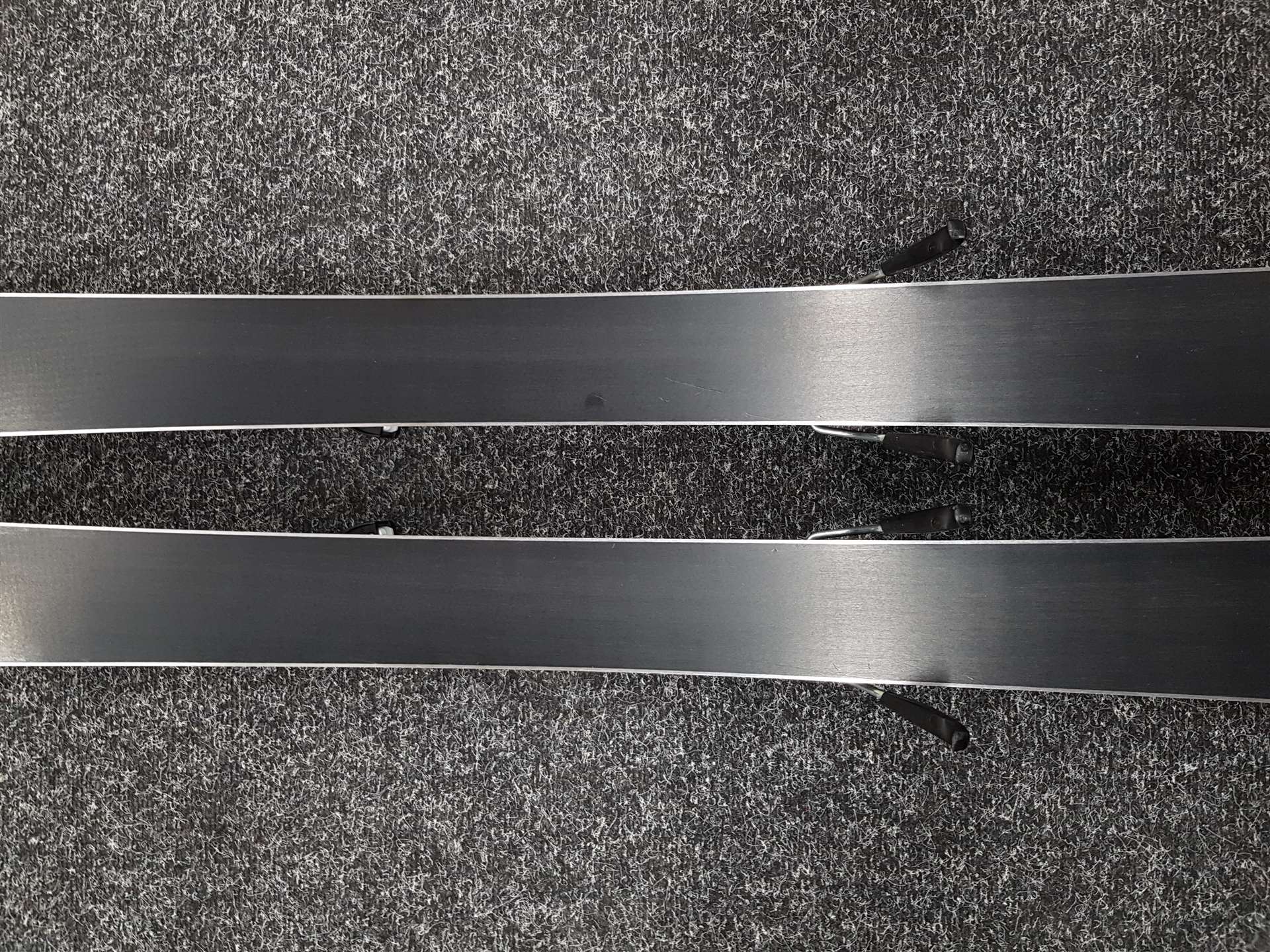 Schiuri Elan Race SX 155 folosite