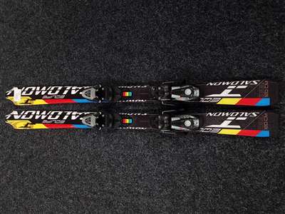 Esquís infantiles SALOMON Equipe usados + fijaciones Salomon 4.5