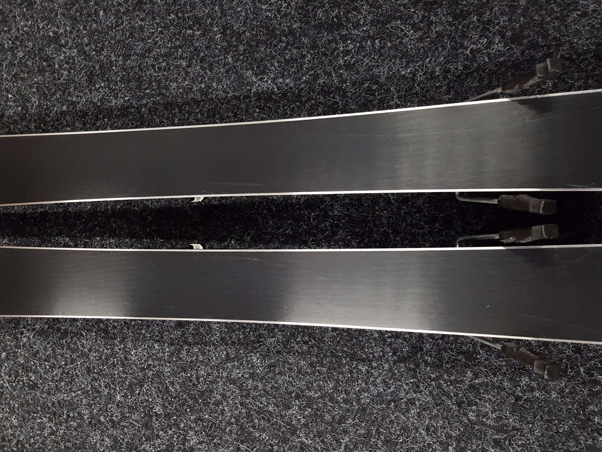 Gebrauchte SALOMON Equipe Kinderski + Salomon 4.5 Bindungen