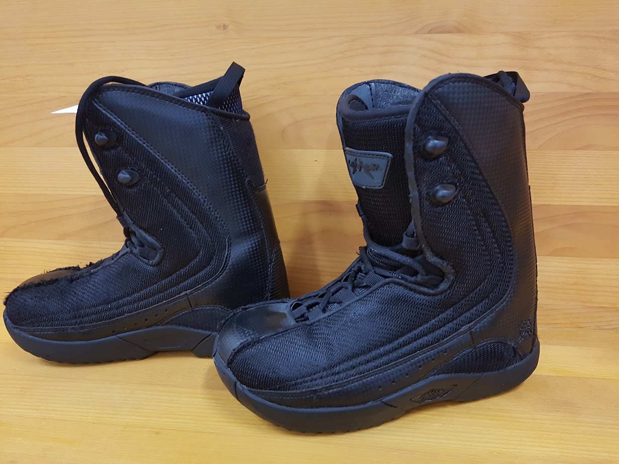 Bazárové snowboardové topánky čierne