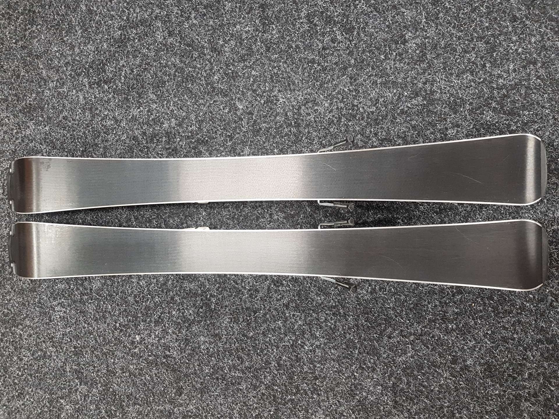 Skis enfant d'occasion BLIZZARD Pearl JR + fixations Marker 4.5