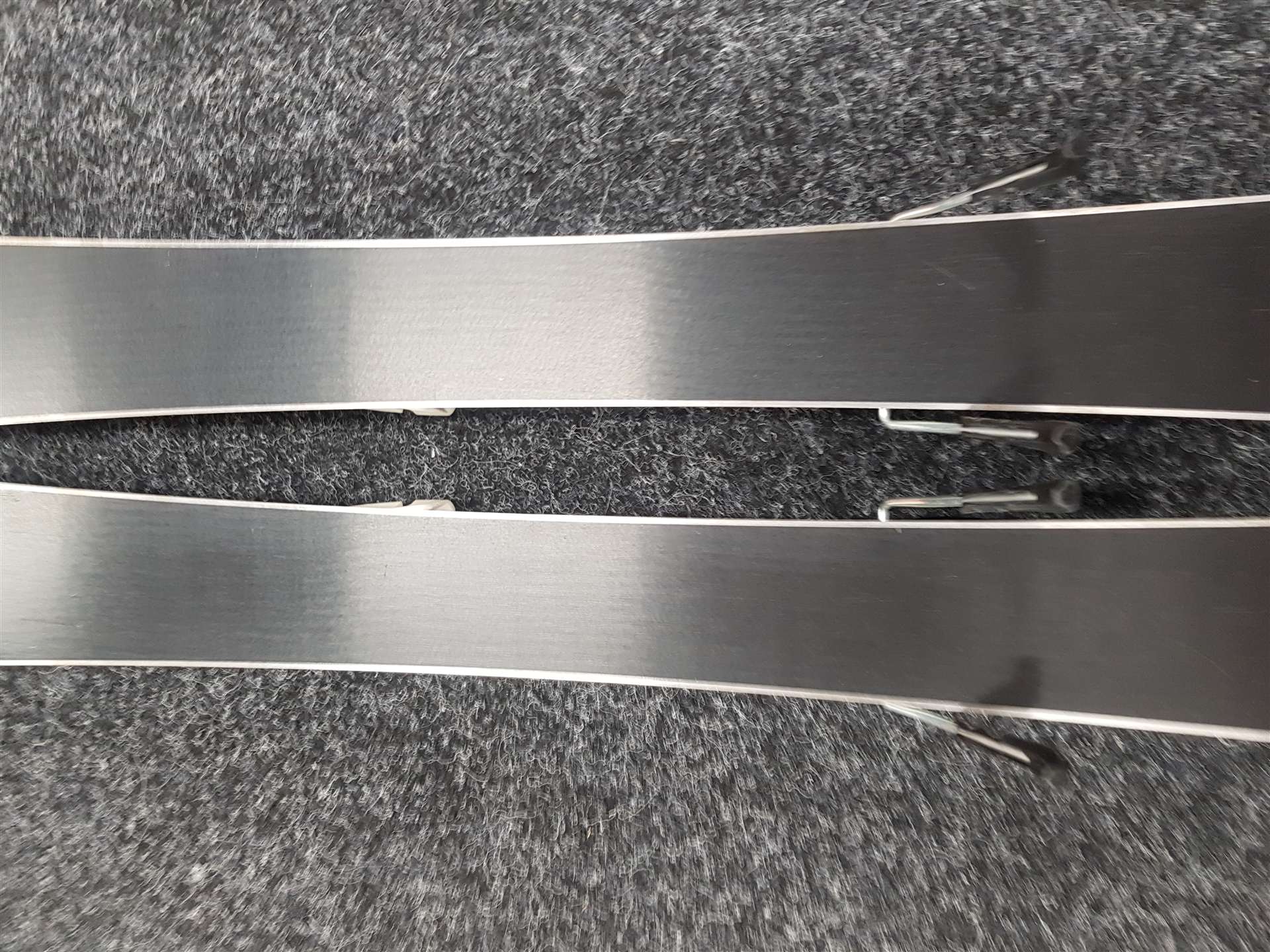 Skis enfant d'occasion BLIZZARD Pearl JR + fixations Marker 4.5