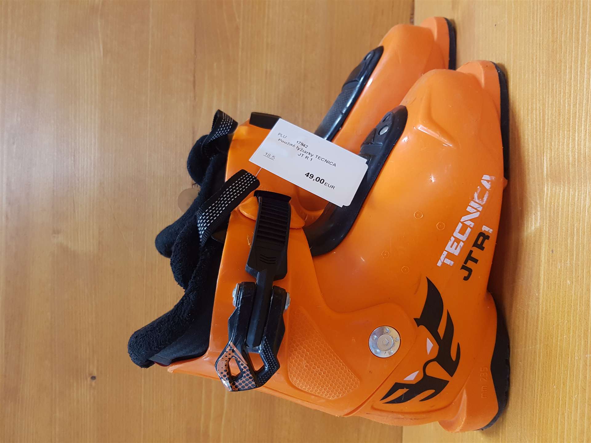 Použité lyžiarky TECNICA JT R 1