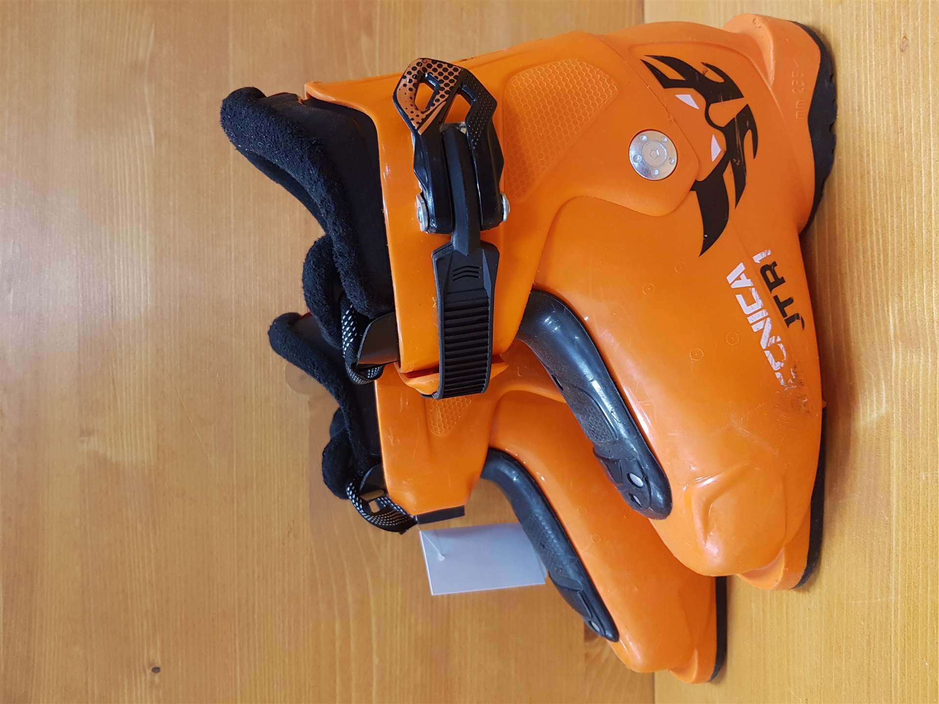 Použité lyžiarky TECNICA JT R 1