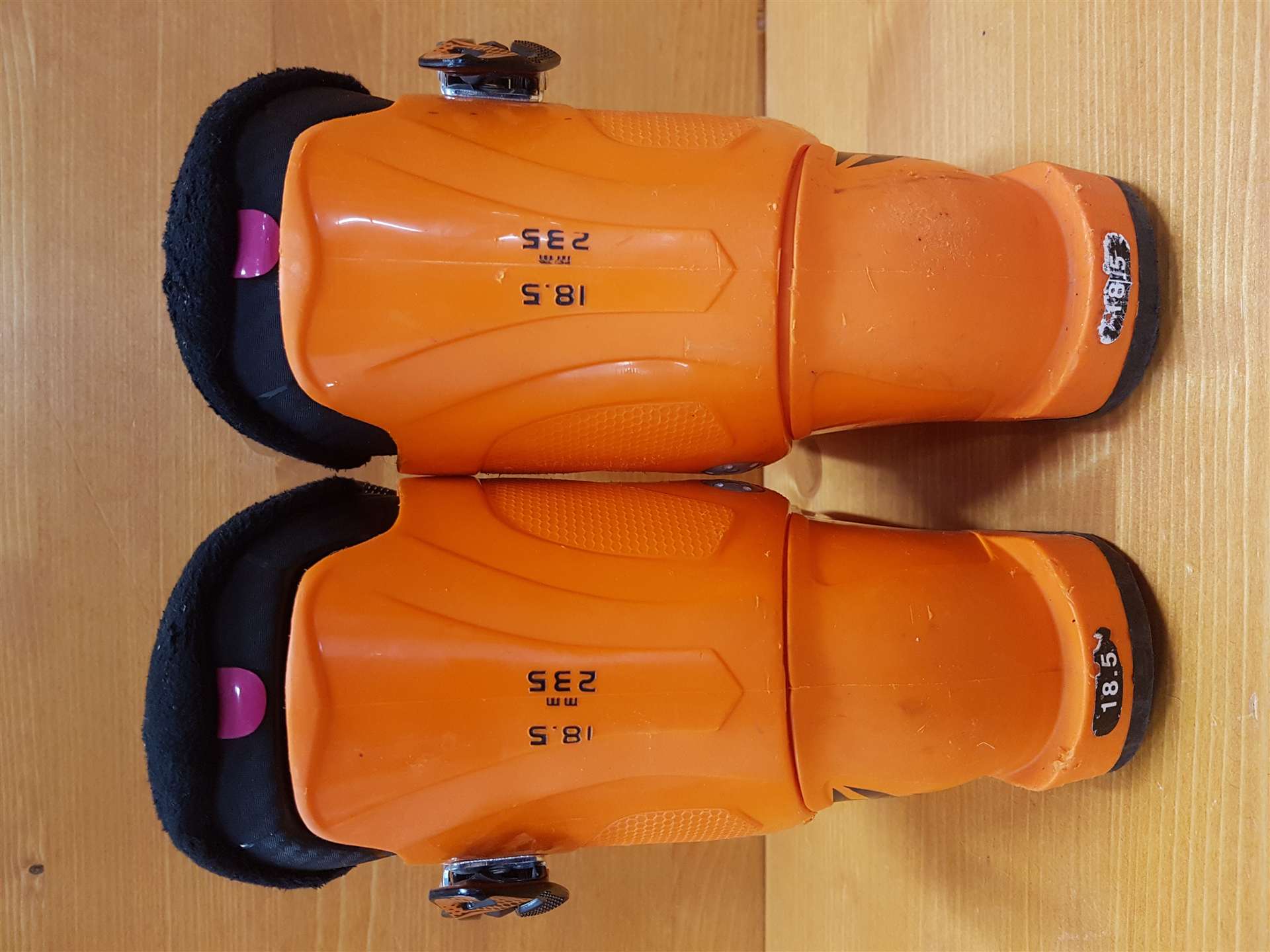 Použité lyžiarky TECNICA JT R 1