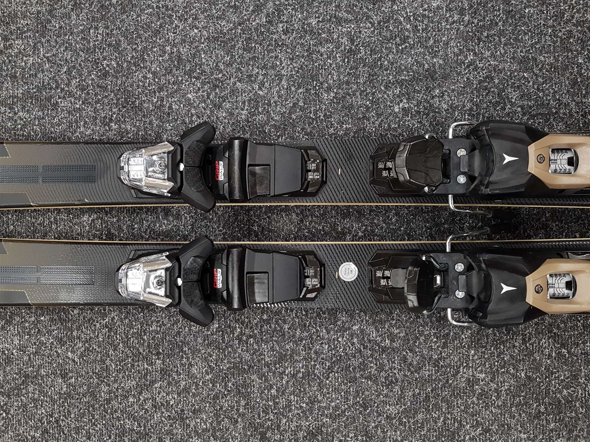 Gebrauchte ATOMIC Cloud C9 Ski
