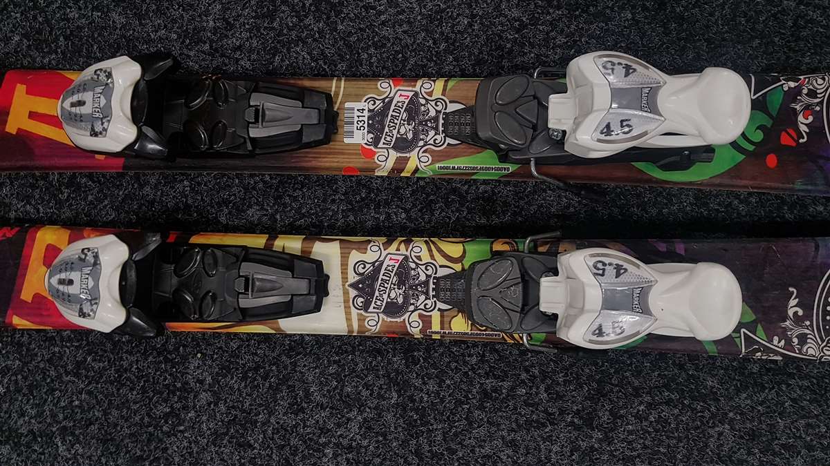 Bazárové lyže Ace od Spades