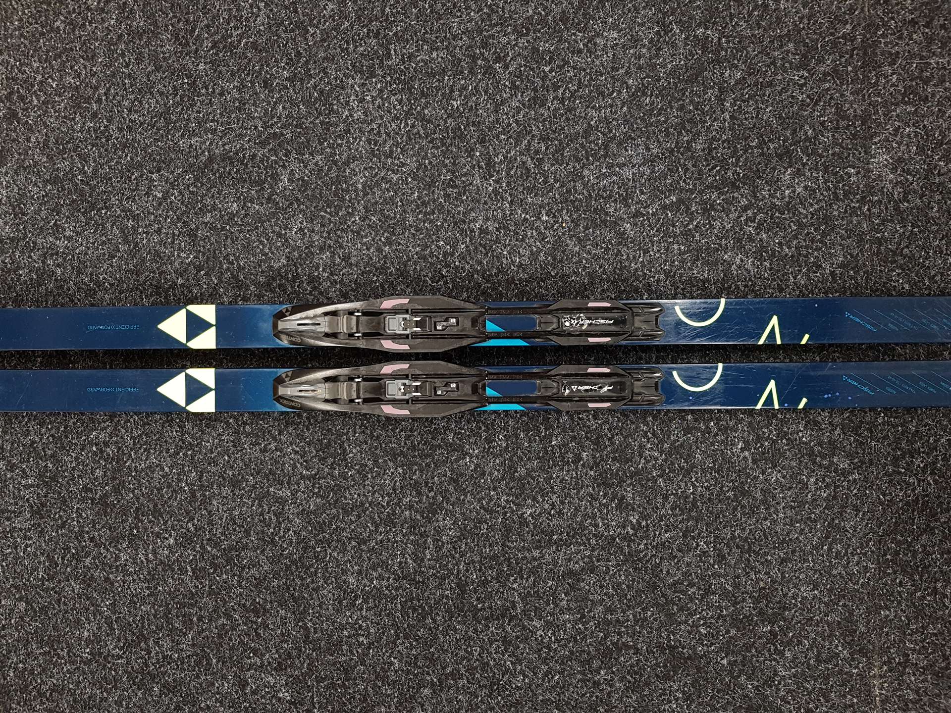 Skis de fond FISCHER Efficient Forward d'occasion + fixations Fischer Control NNN
