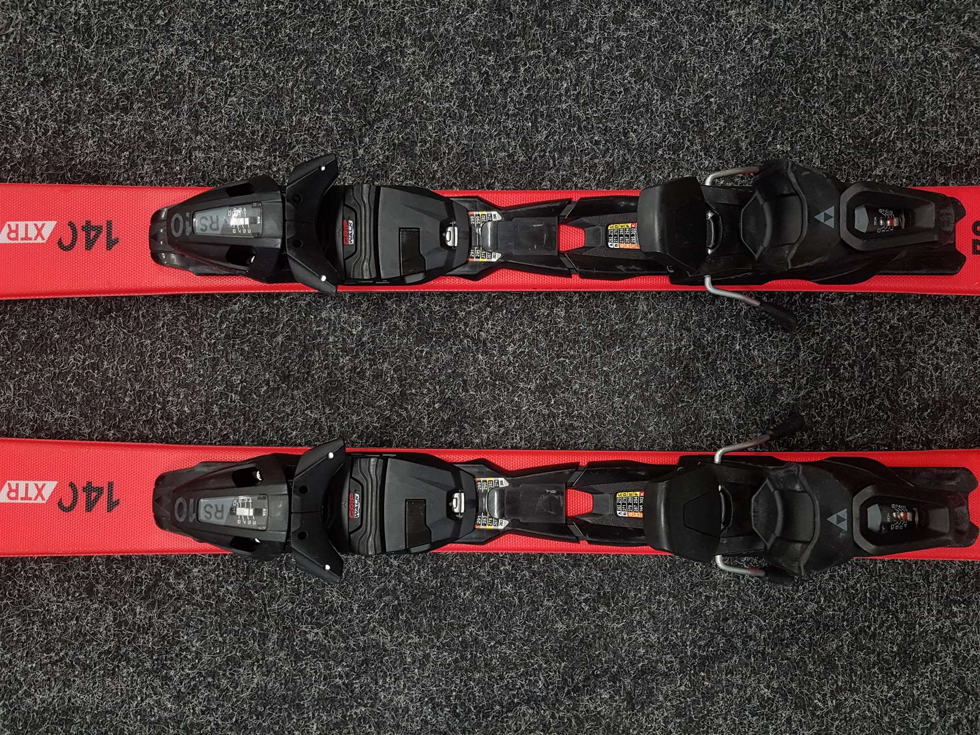 Narty bazarowe FISCHER RC One XTR