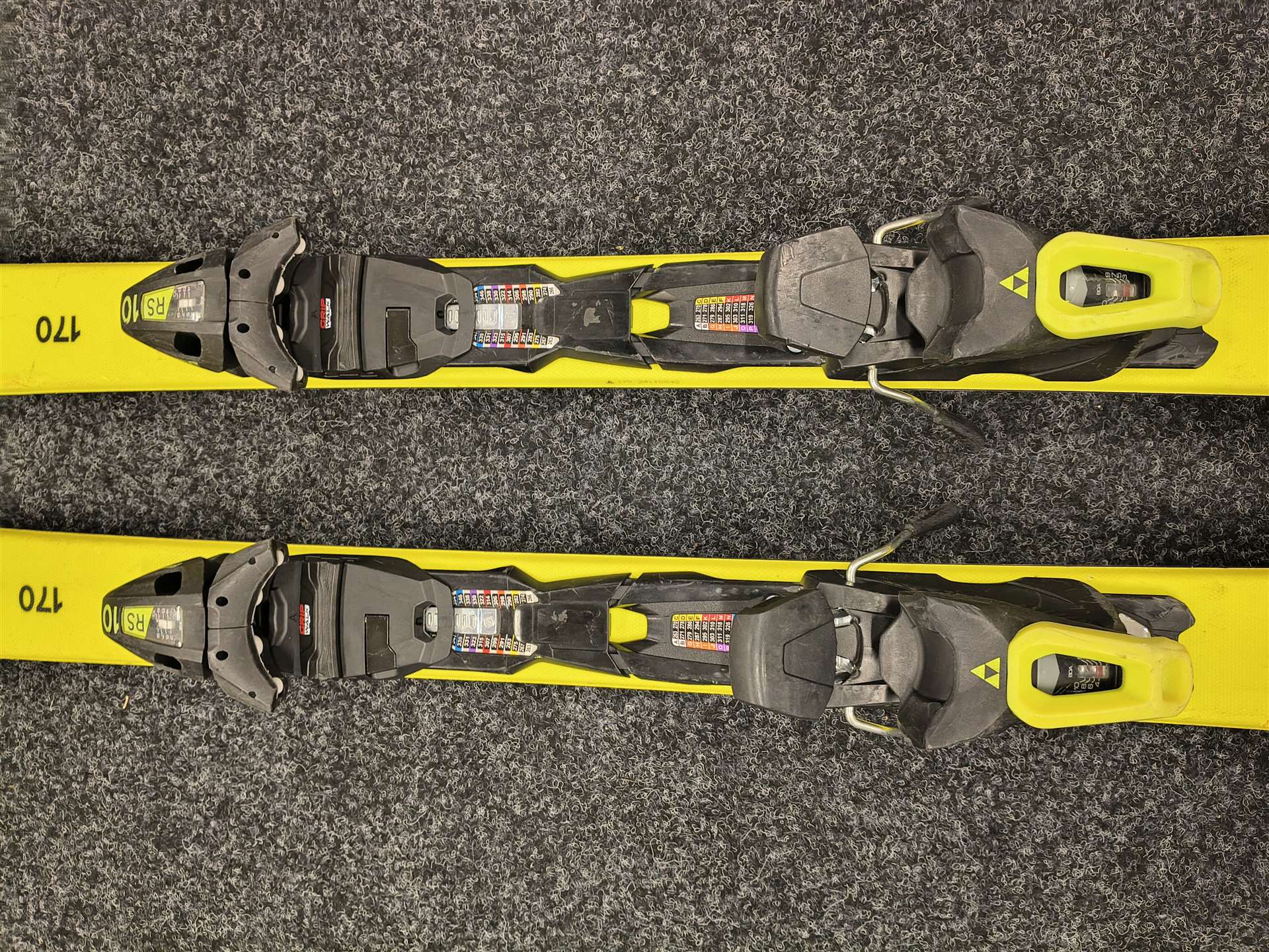 Bazárové lyže FISCHER RC4 XTR