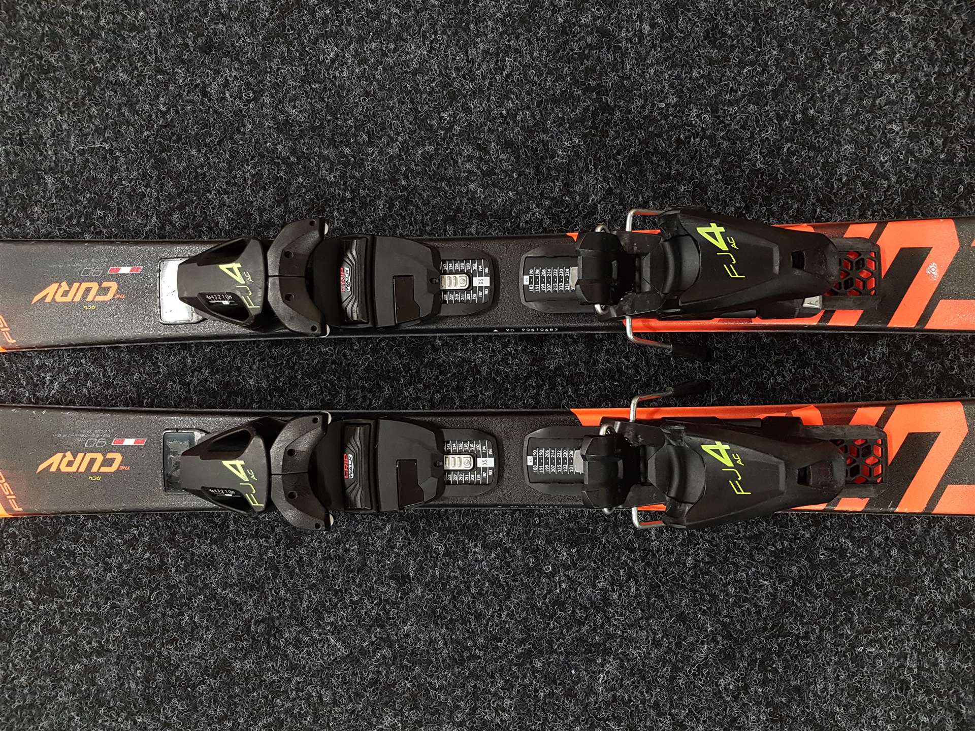 Sci FISCHER The Curv RC4 usati + attacchi Fischer FJ 4