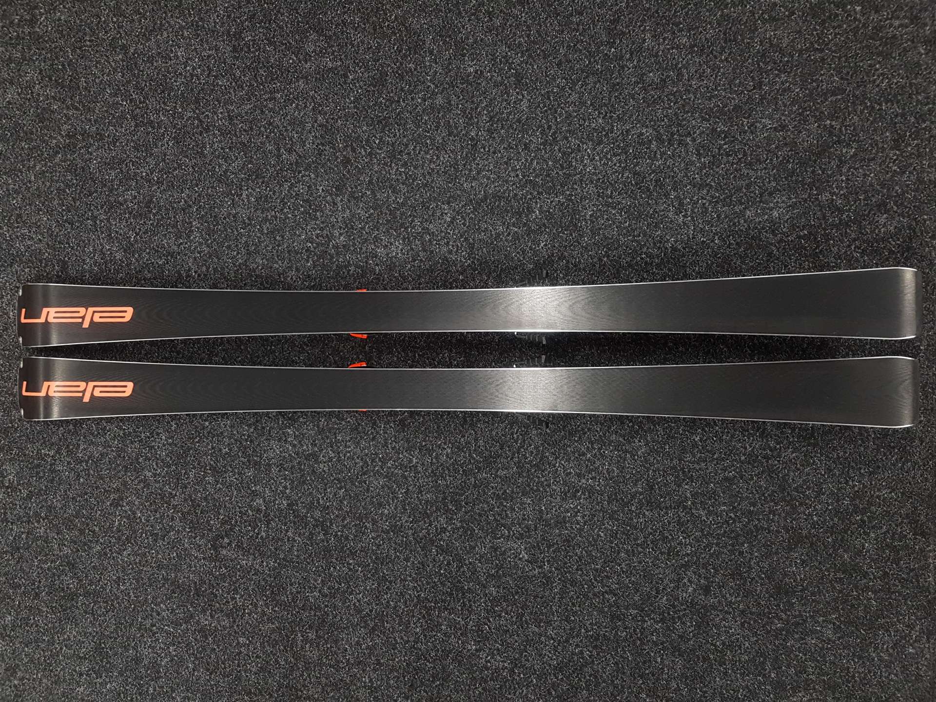 Esquís usados ELAN Primetime 44 + fijaciones Elan EMX 12
