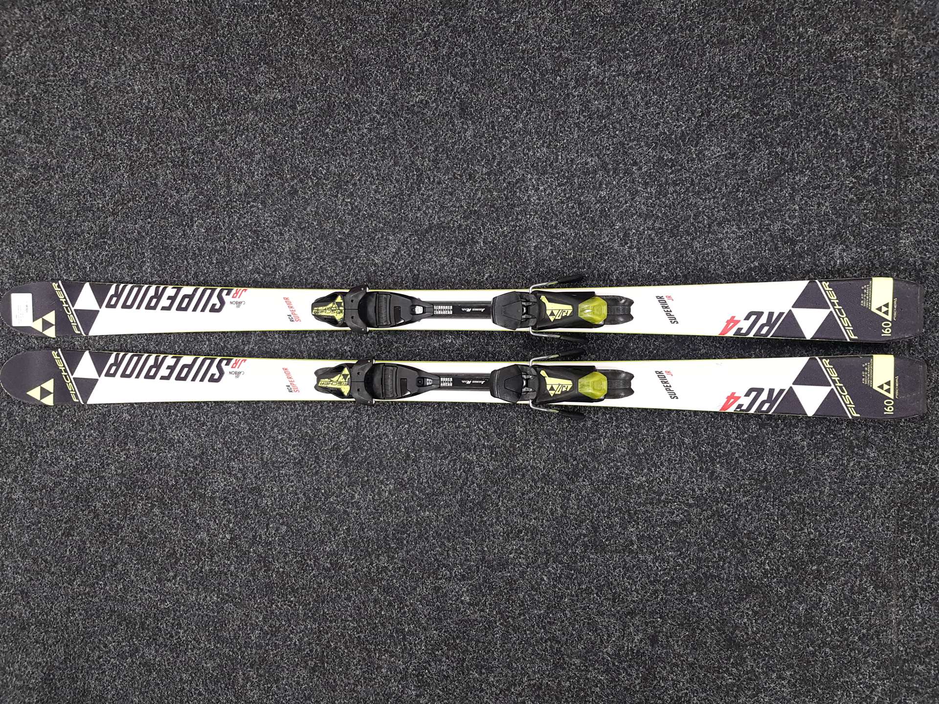 Použité lyže FISCHER RC4 Superior JR + viazanie Fischer FJ 7