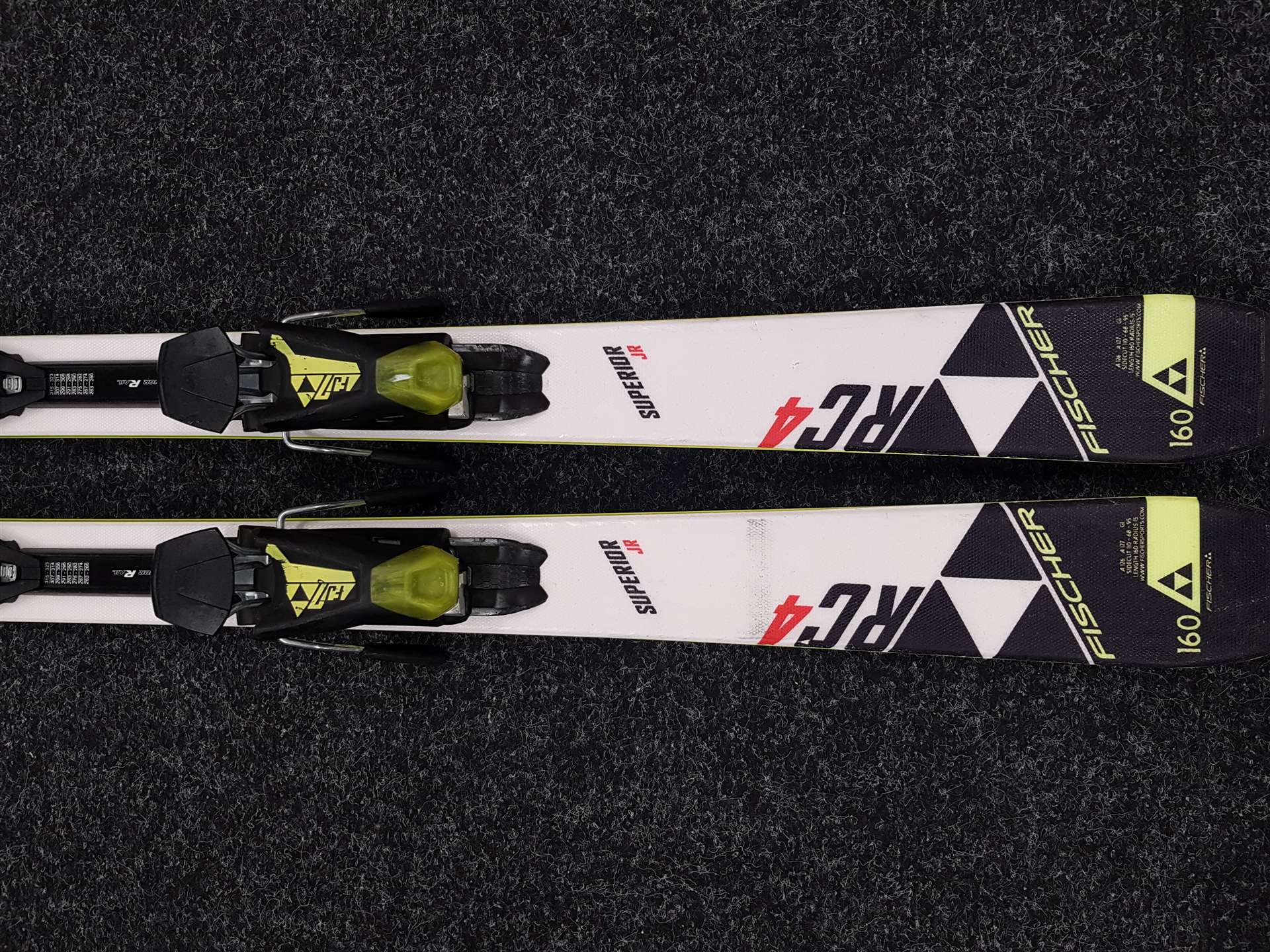 Použité lyže FISCHER RC4 Superior JR + viazanie Fischer FJ 7