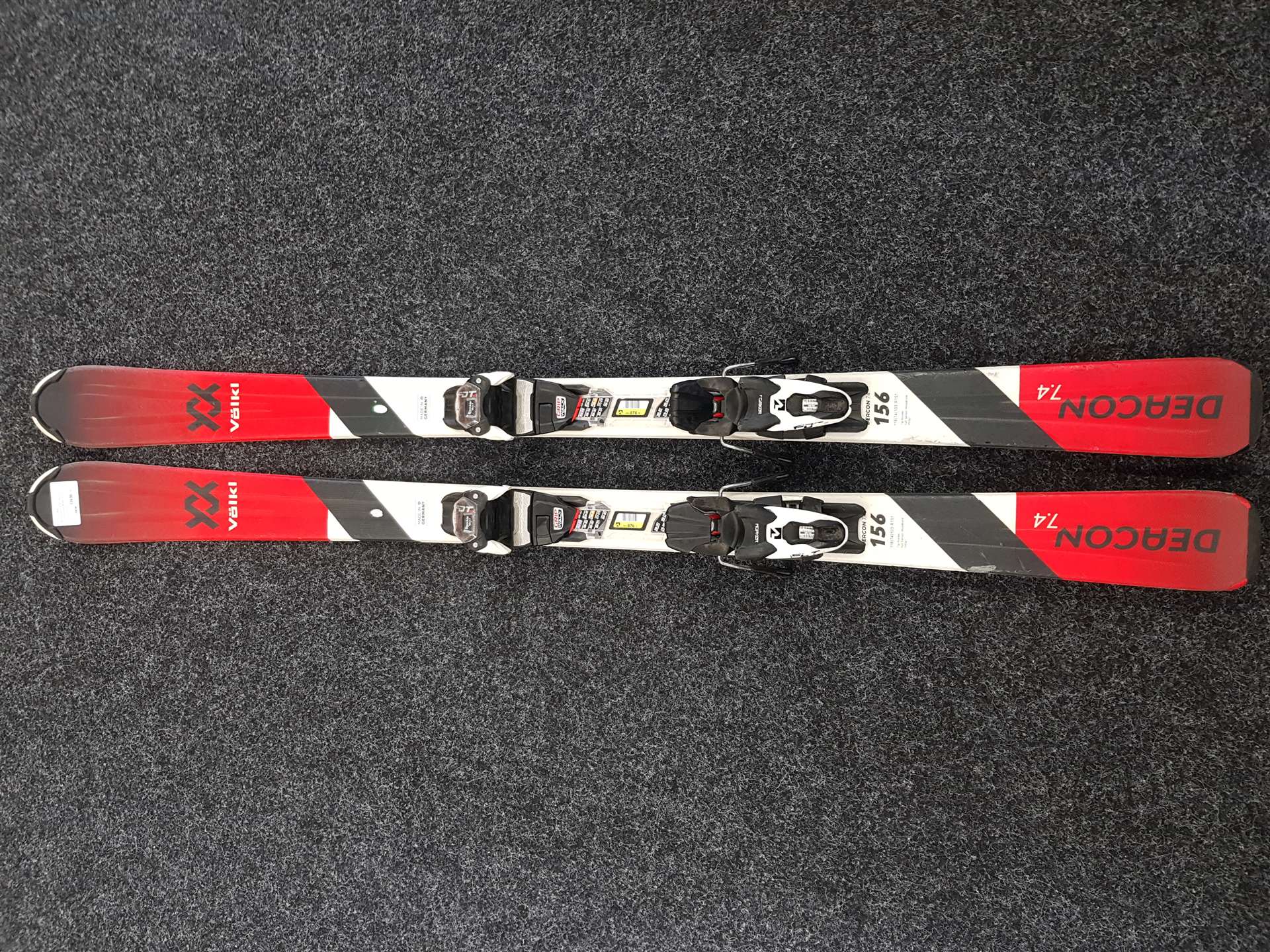 Použité lyže VOLKL Deacon 7.4 + viazanie Marker FTD 10